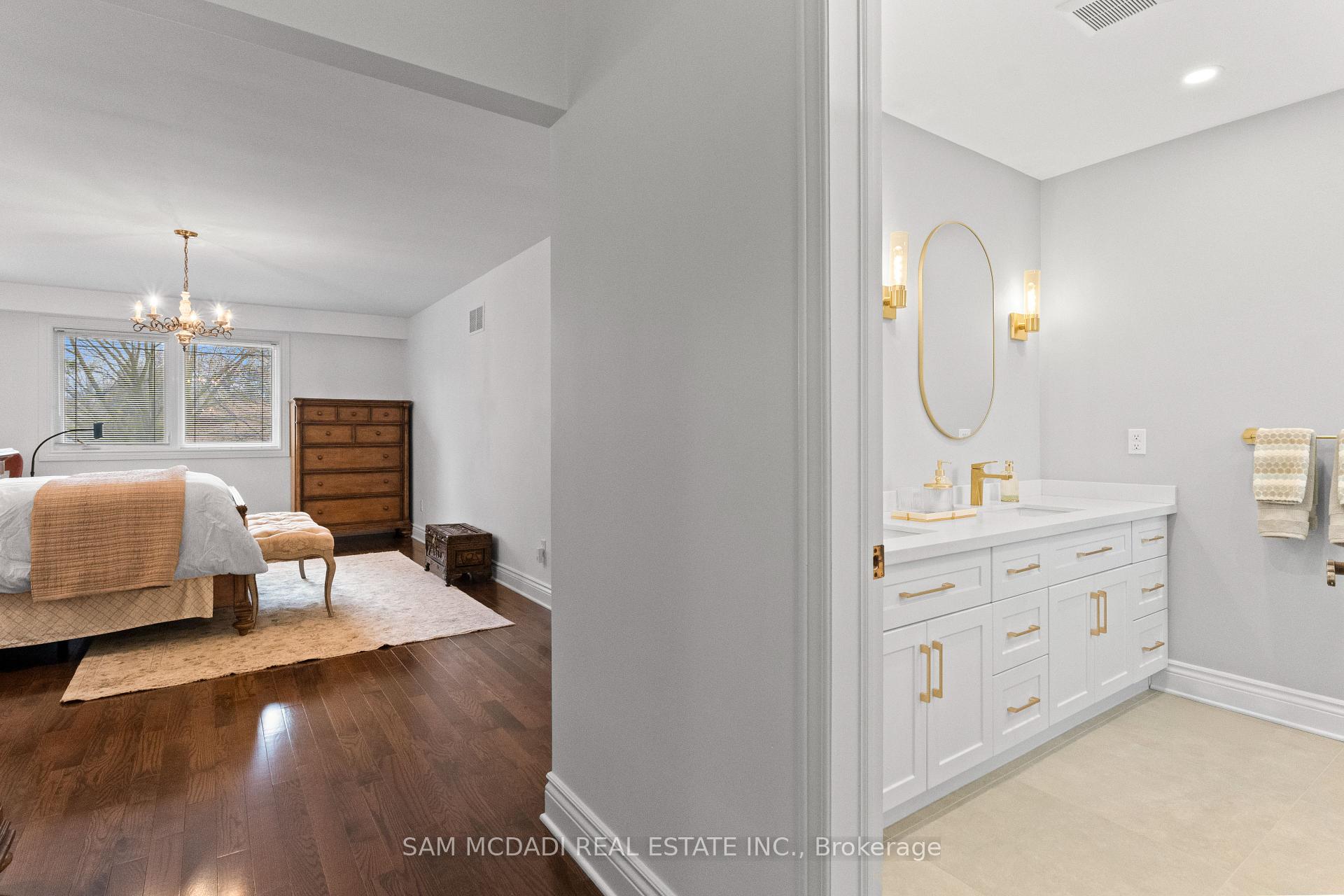 1653 Sherwood Forrest Circle