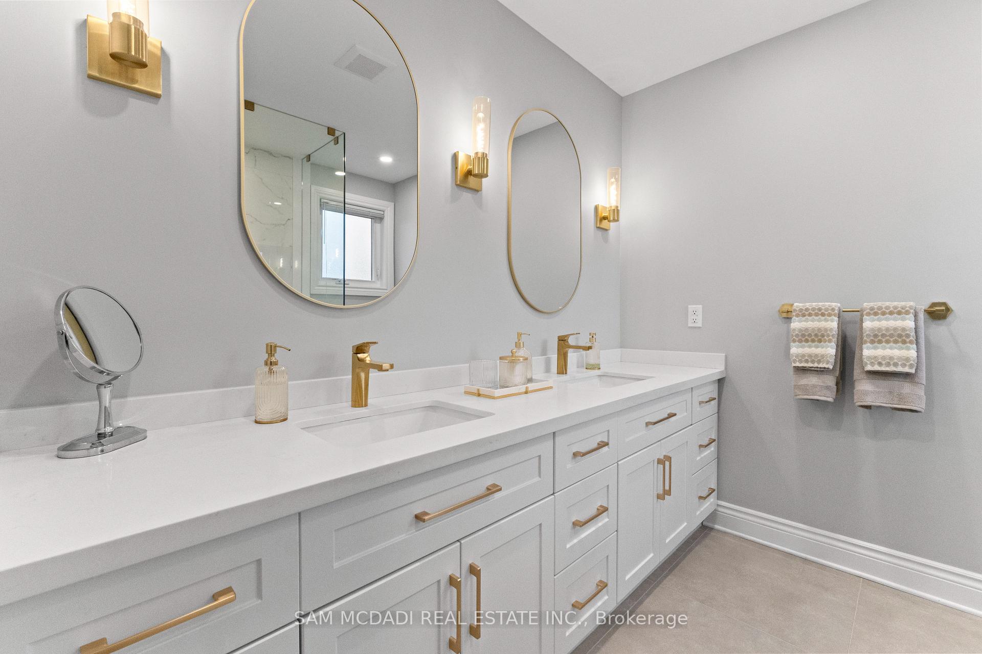 1653 Sherwood Forrest Circle