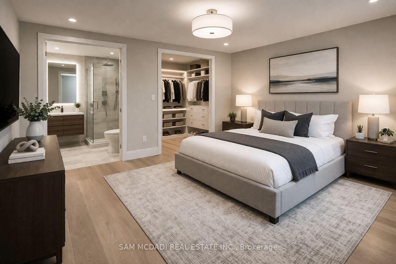 1470 Pinetree Crescent