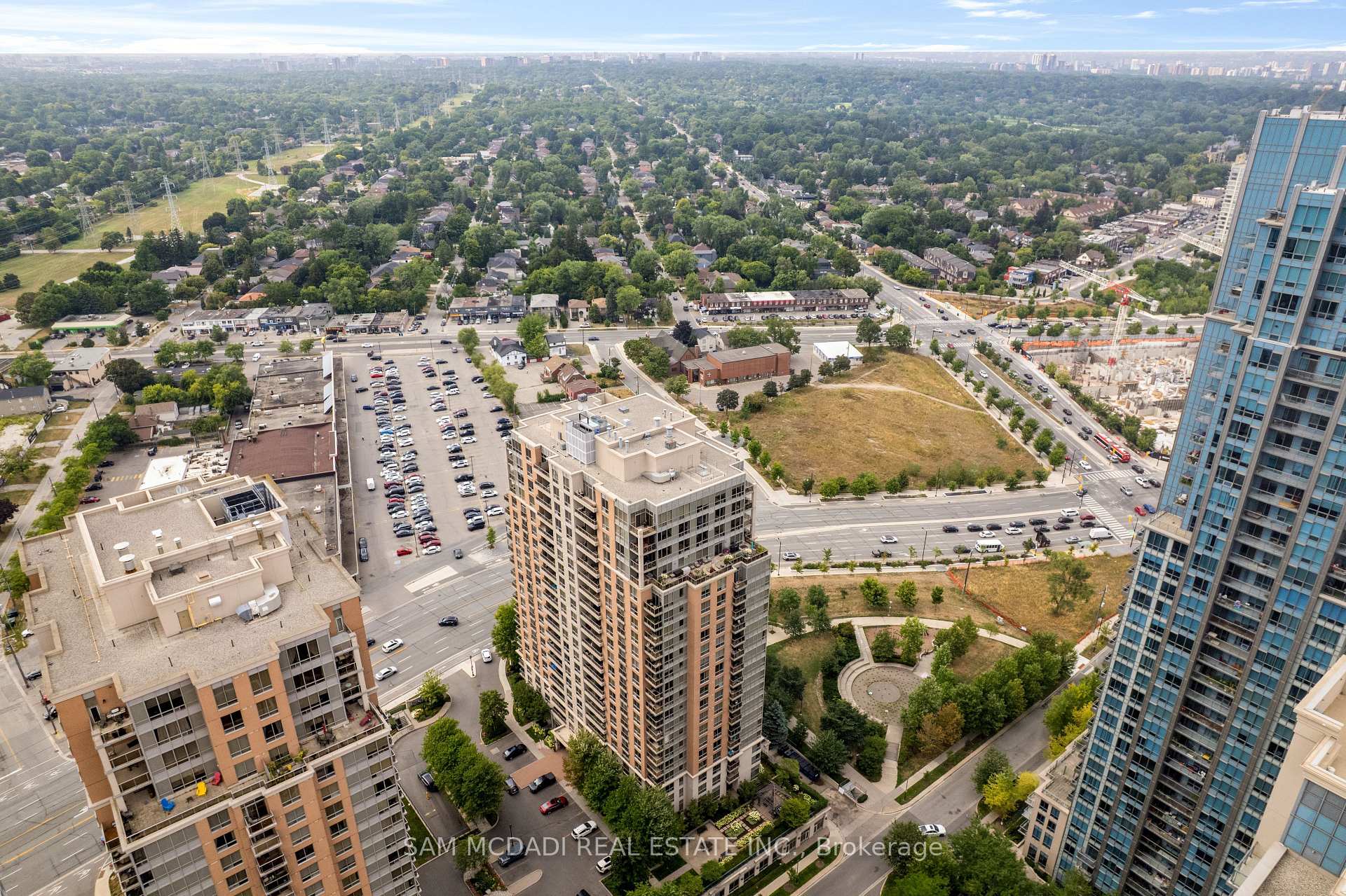 5229 Dundas Street W 2002