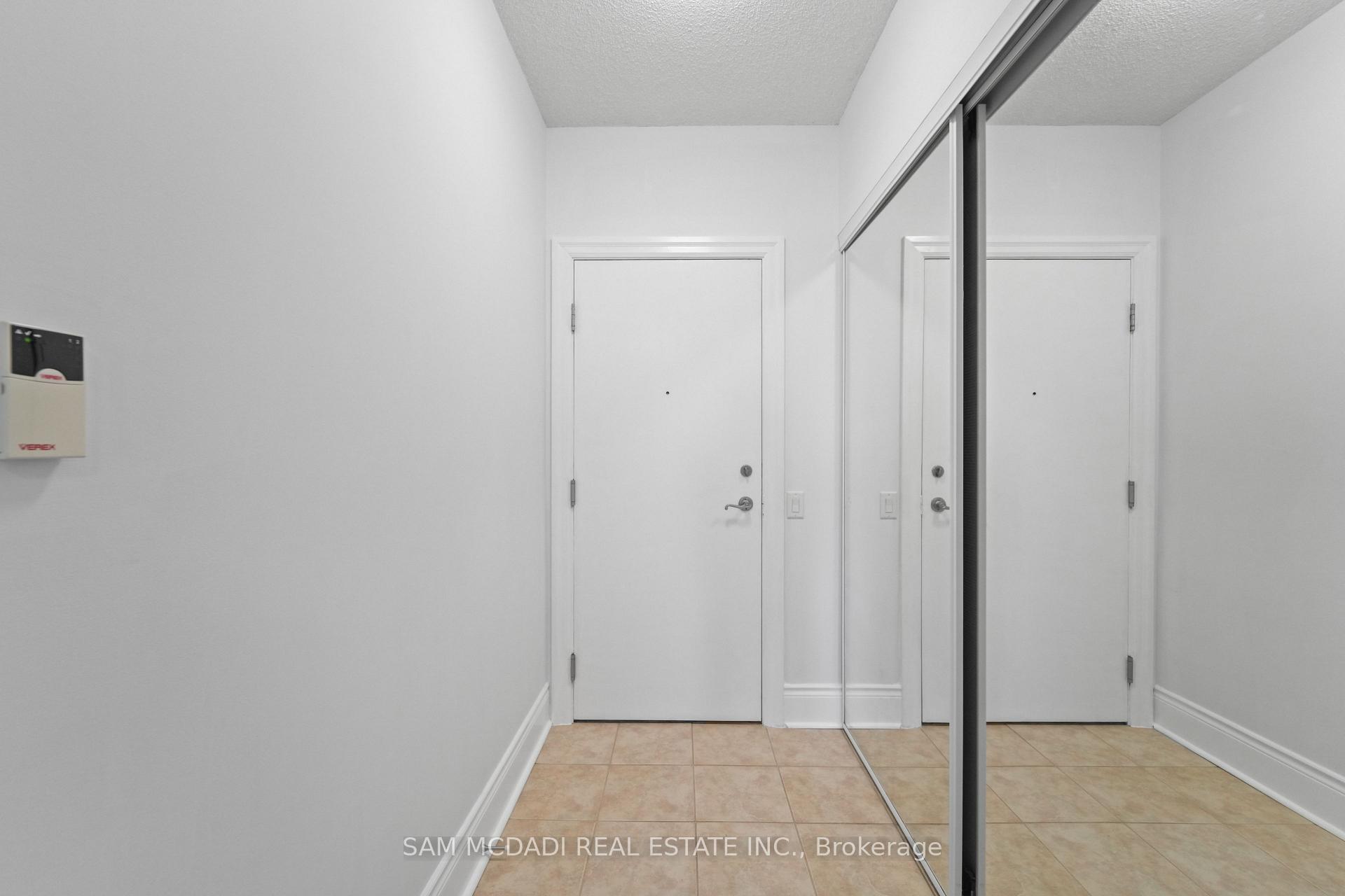 5229 Dundas Street W 2002