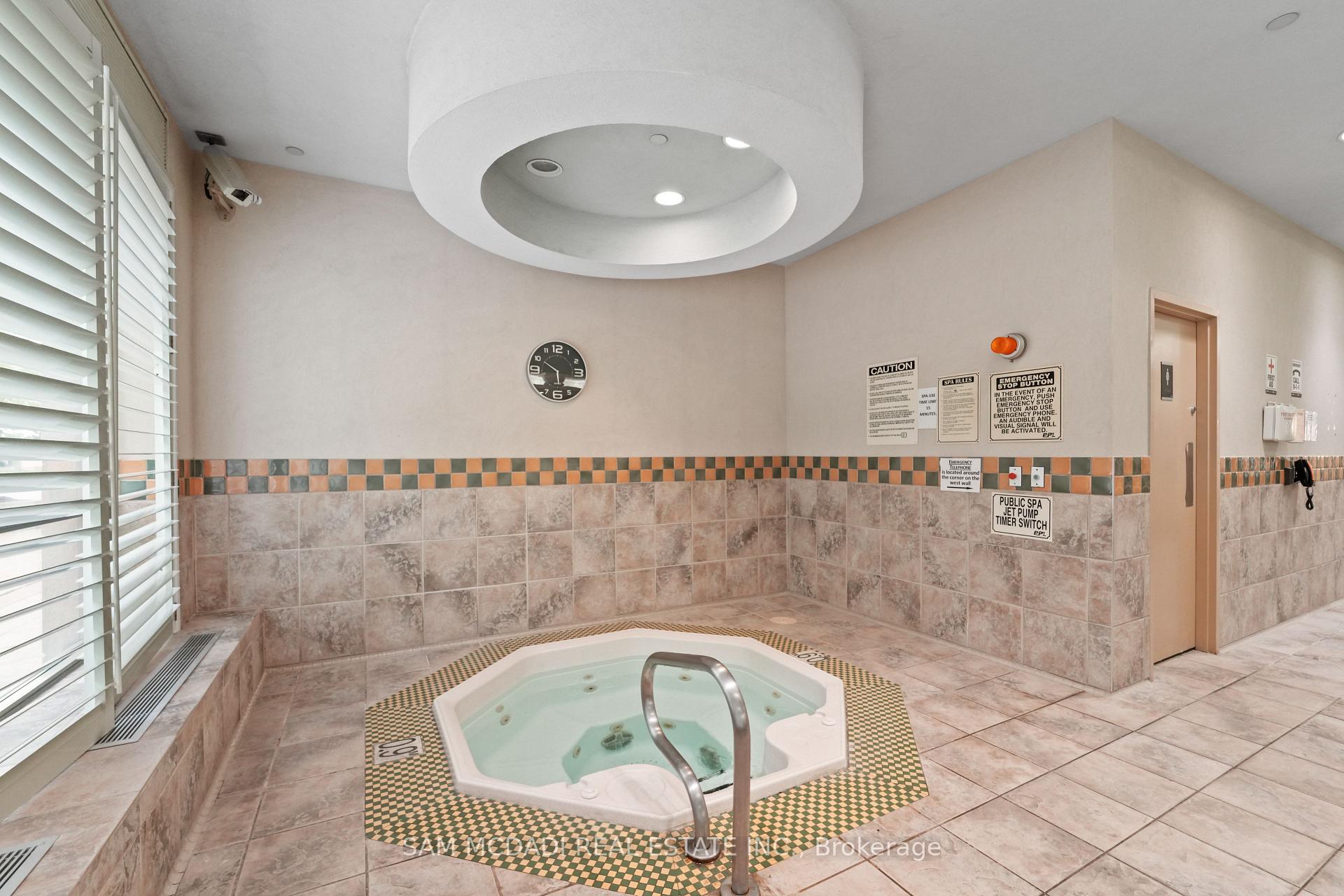 5229 Dundas Street W 2002