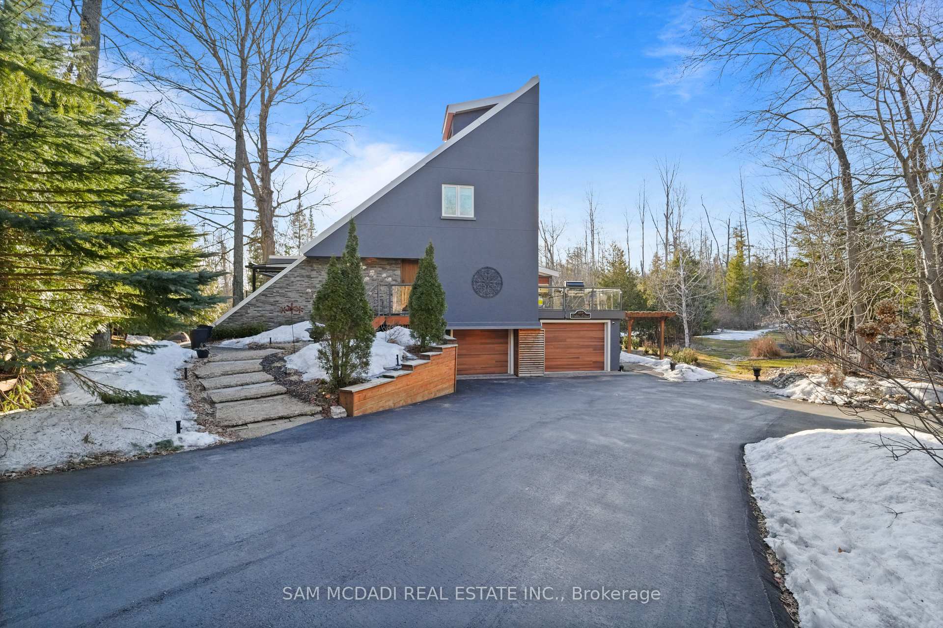 2814 Forks Of The Credit Road