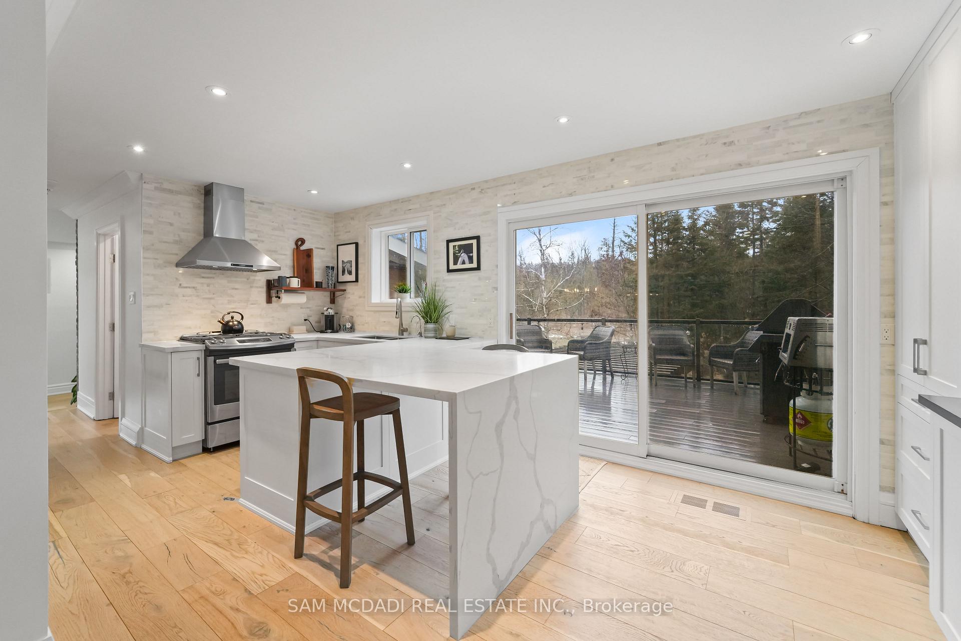 2814 Forks Of The Credit Road