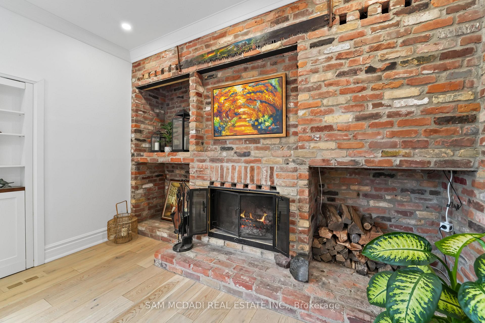 2814 Forks Of The Credit Road