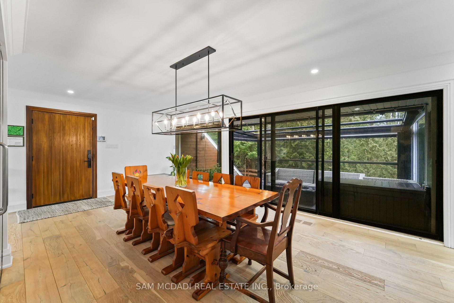 2814 Forks Of The Credit Road