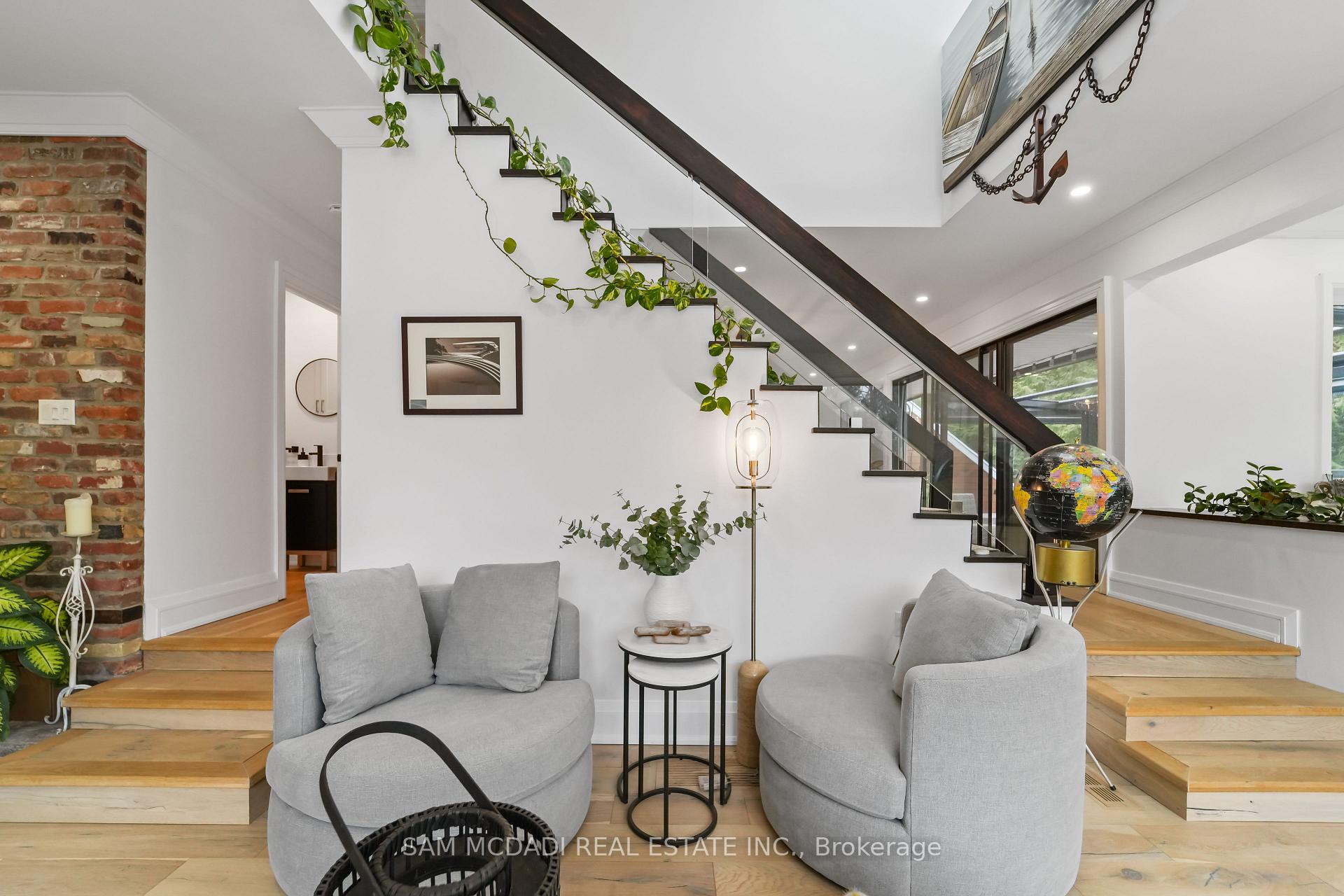 2814 Forks Of The Credit Road