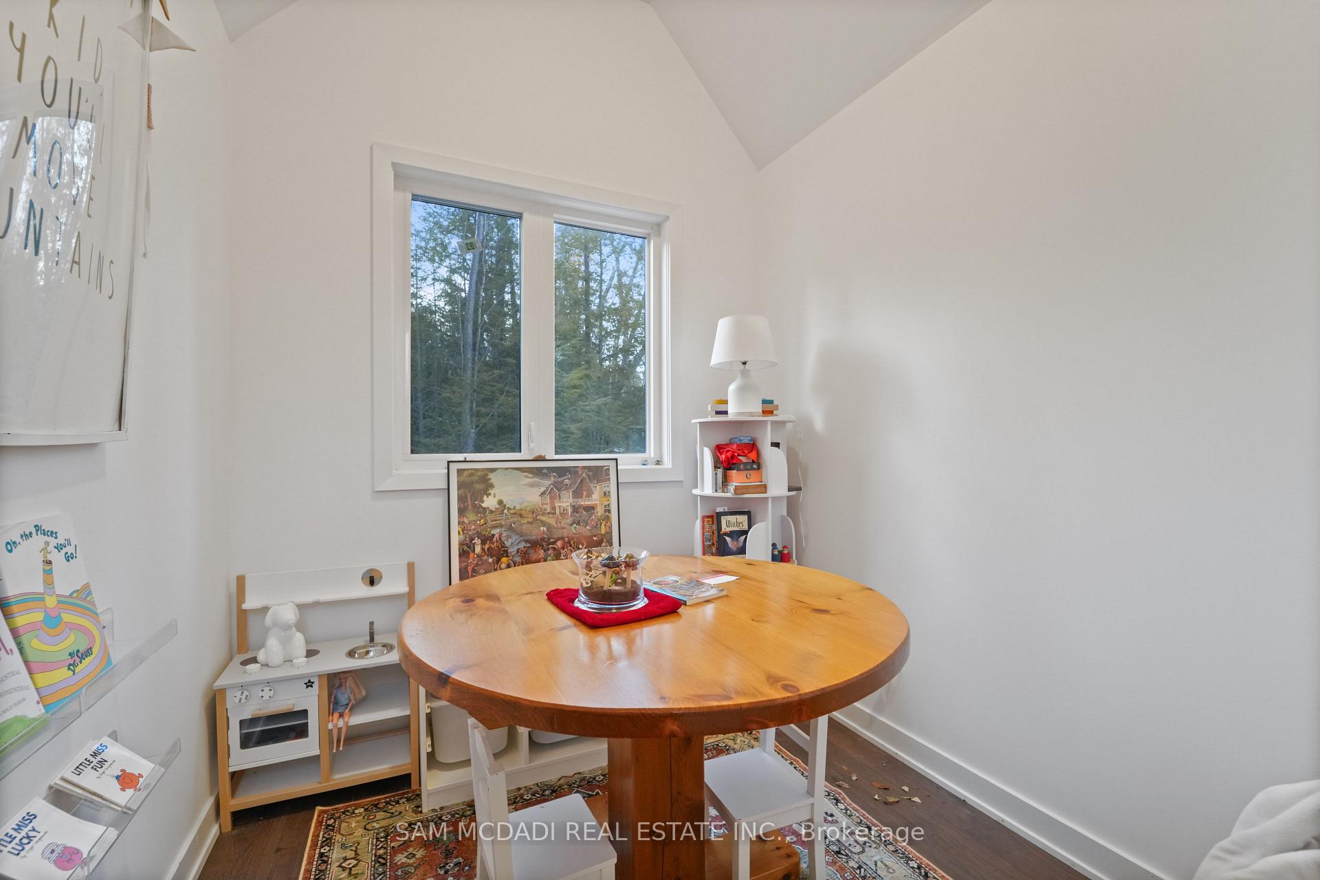 2814 Forks Of The Credit Road