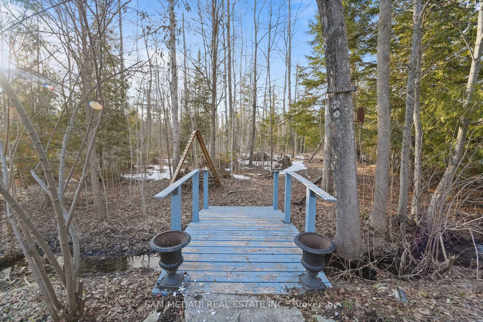 2814 Forks Of The Credit Road