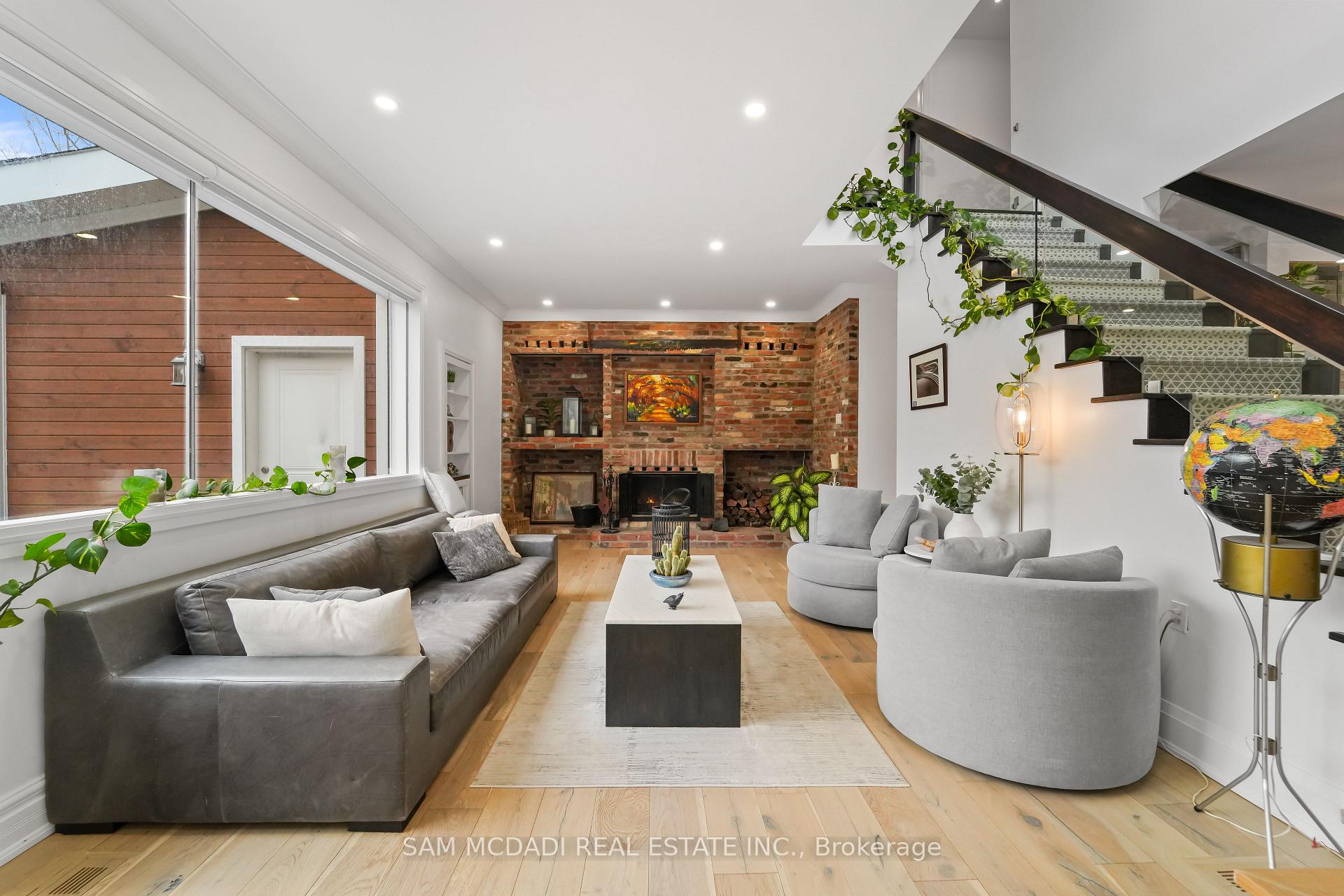 2814 Forks Of The Credit Road