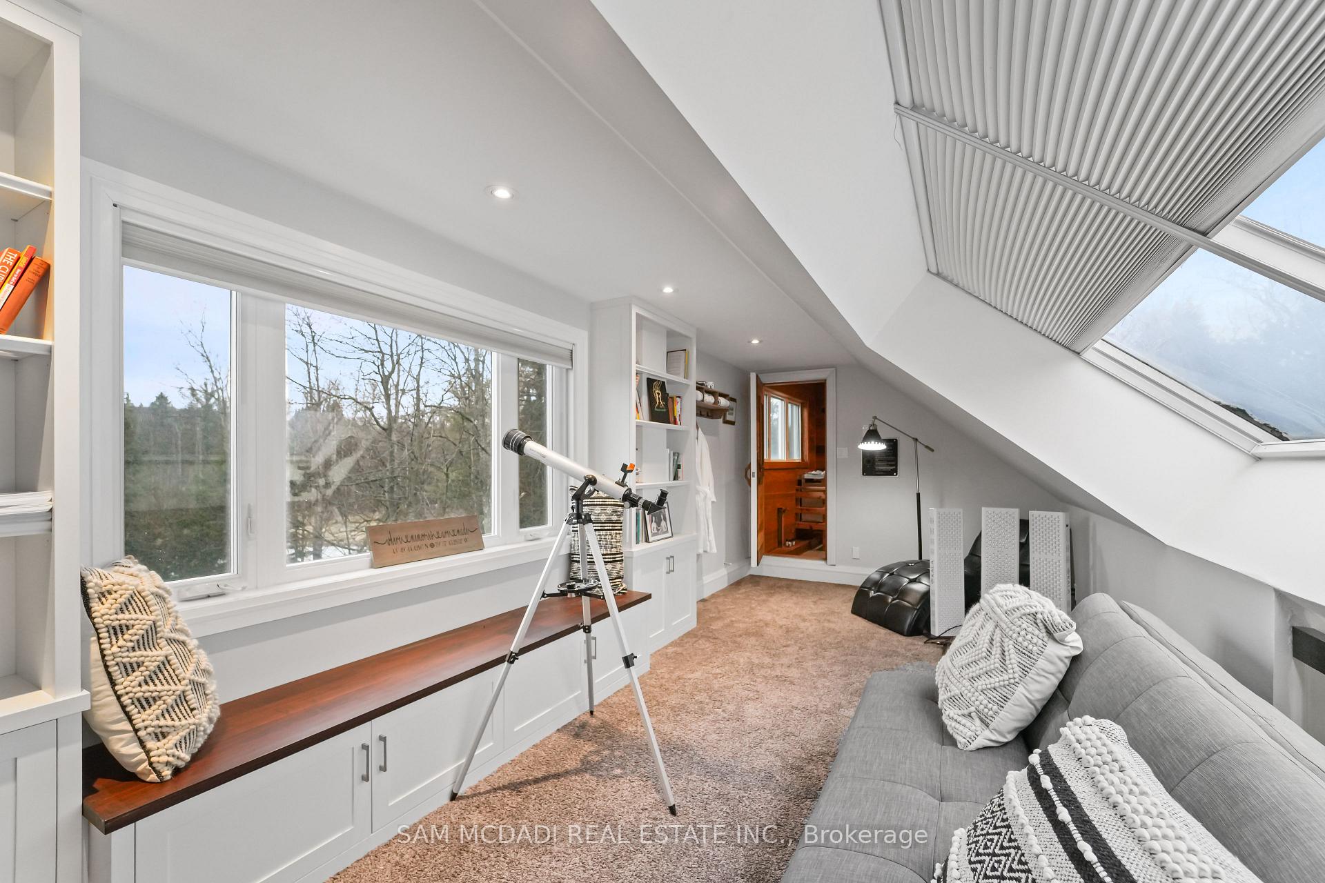 2814 Forks Of The Credit Road