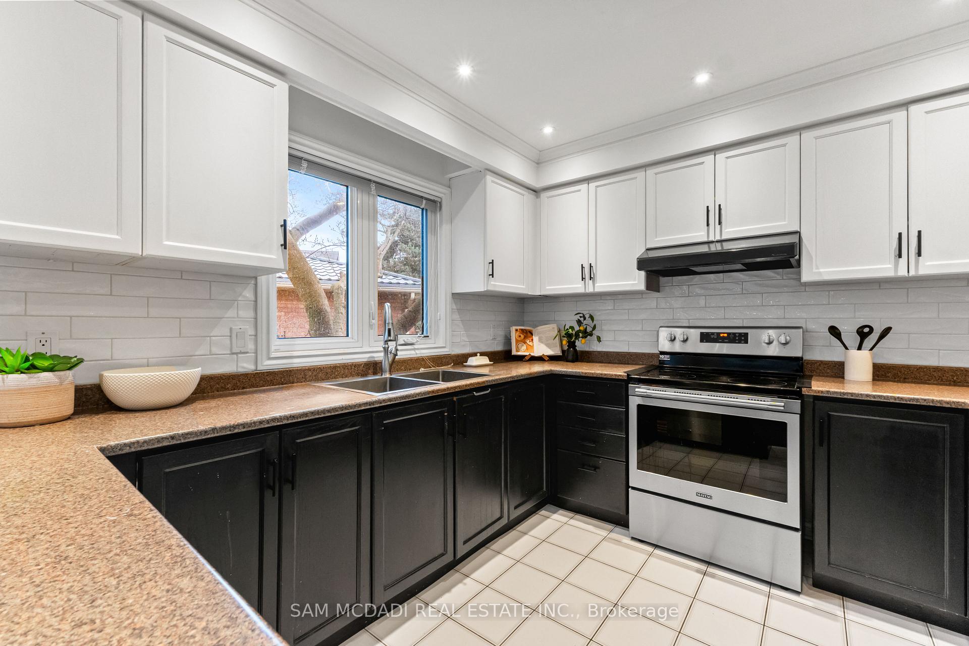 4025 Rolling Valley Drive