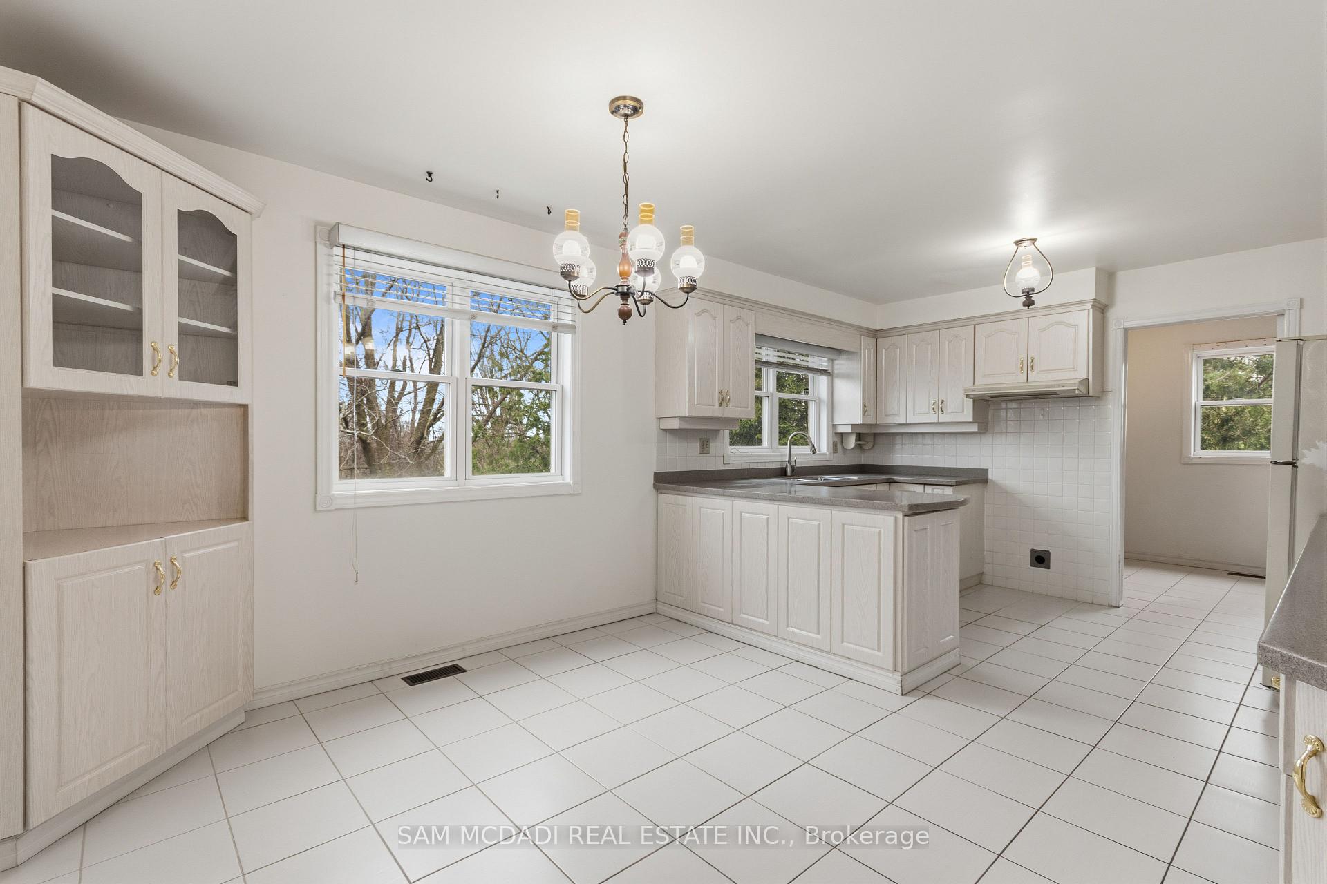 1929 Fieldgate Drive