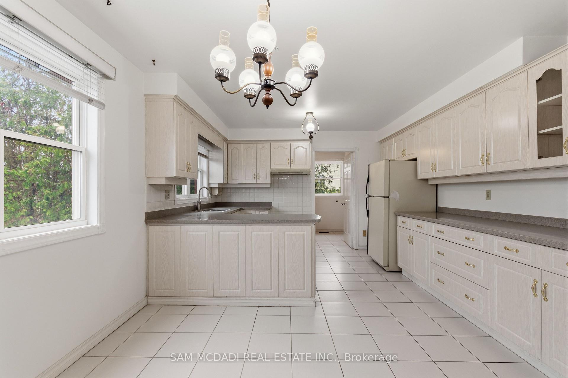 1929 Fieldgate Drive