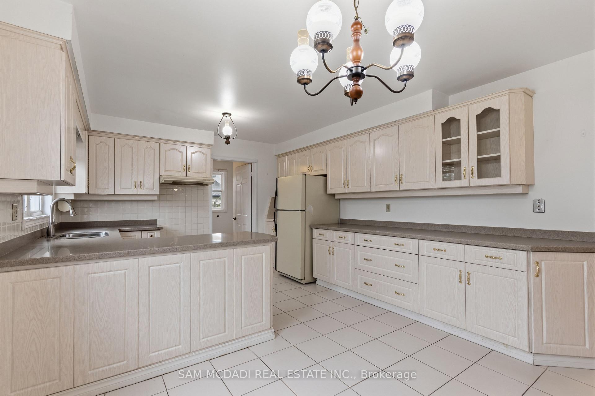 1929 Fieldgate Drive