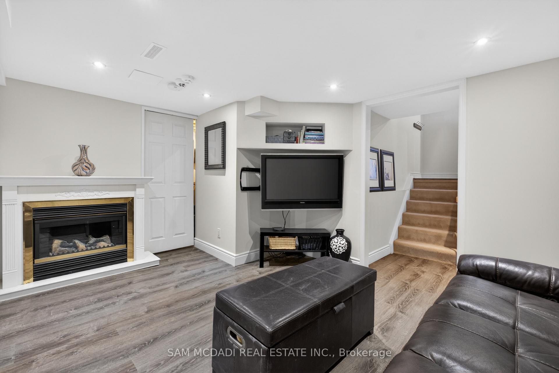 4230 Fieldgate Drive 4