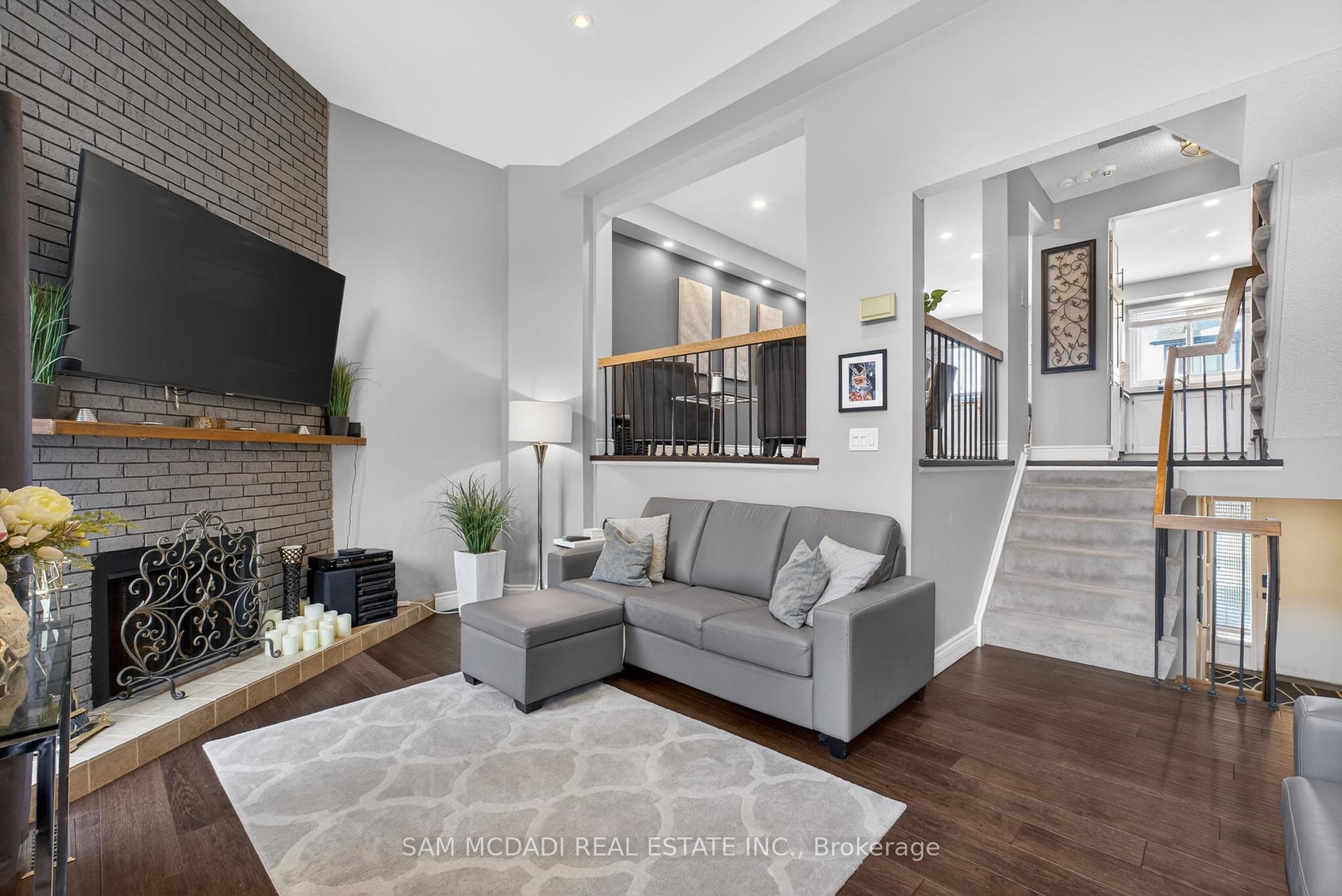 4230 Fieldgate Drive 4