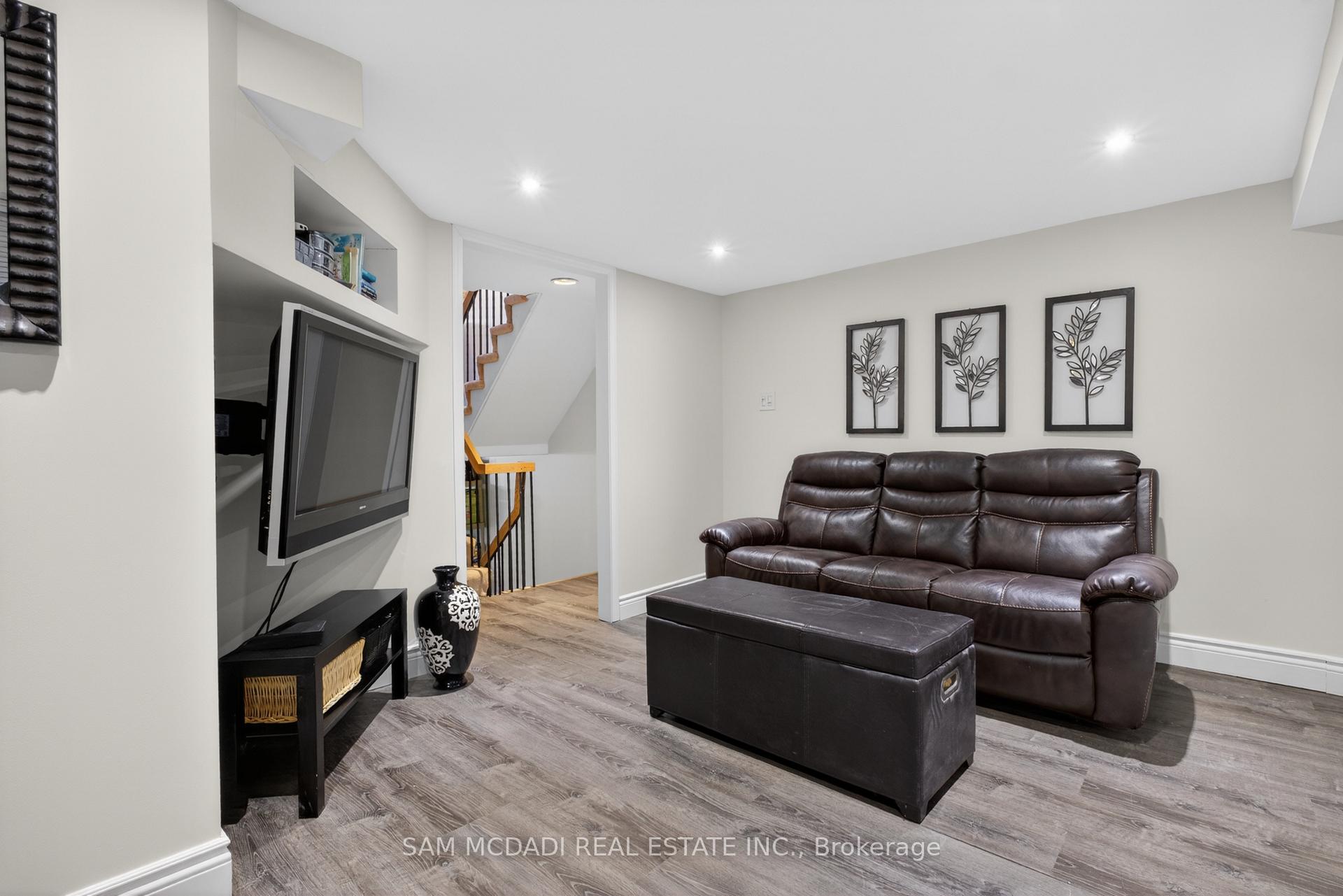 4230 Fieldgate Drive 4