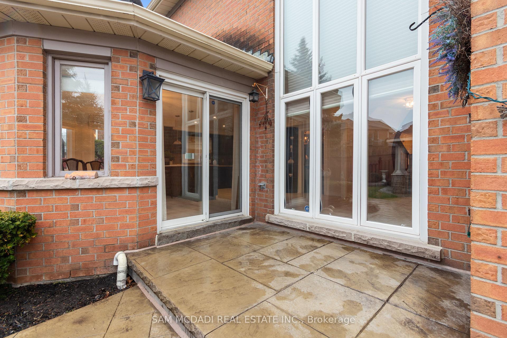 4873 Forest Hill Drive