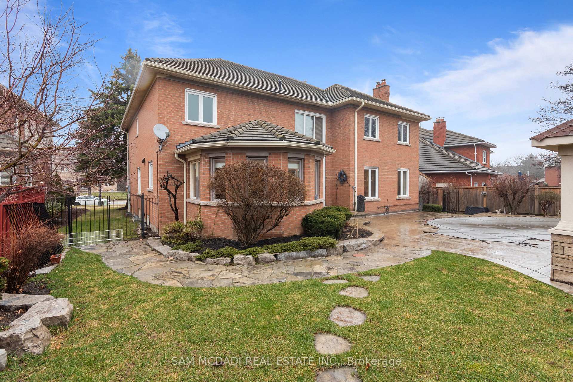 4873 Forest Hill Drive