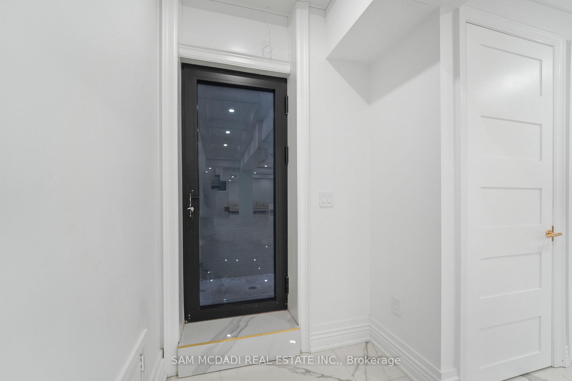 1394 Lorne Park Road Basement