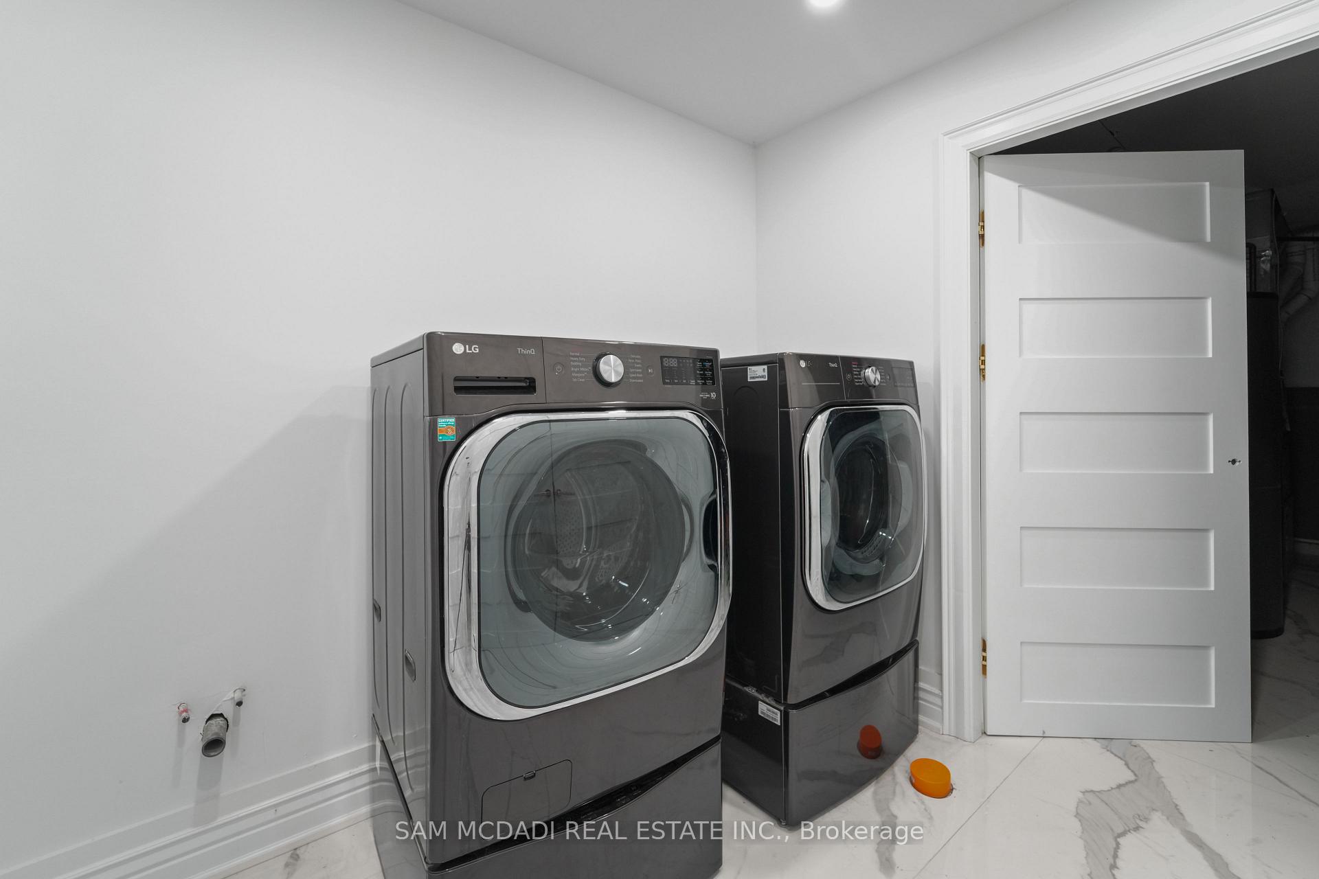 1394 Lorne Park Road Basement