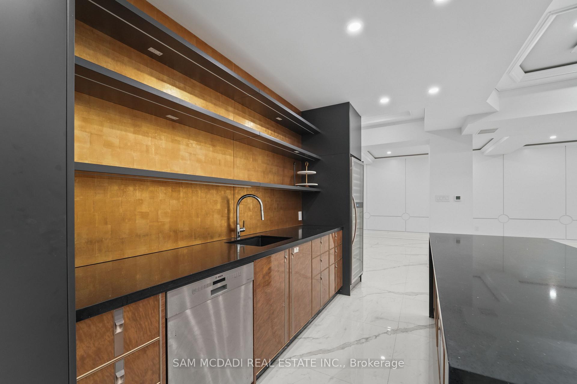1394 Lorne Park Road Basement