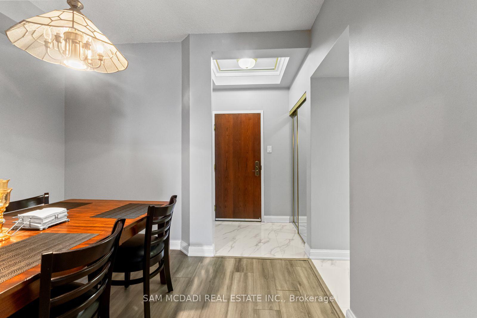 24 Hanover Road 2205