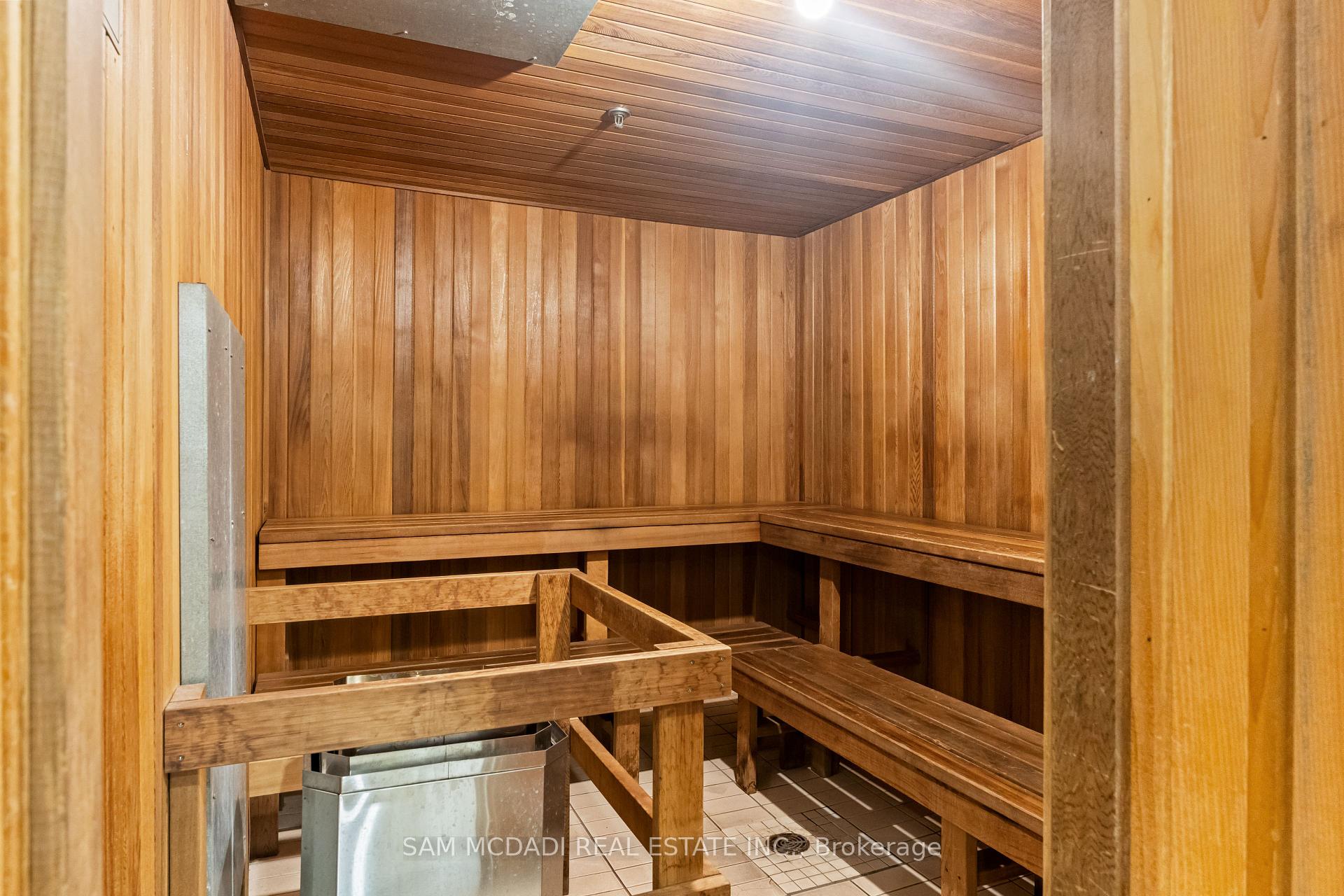 24 Hanover Road 2205