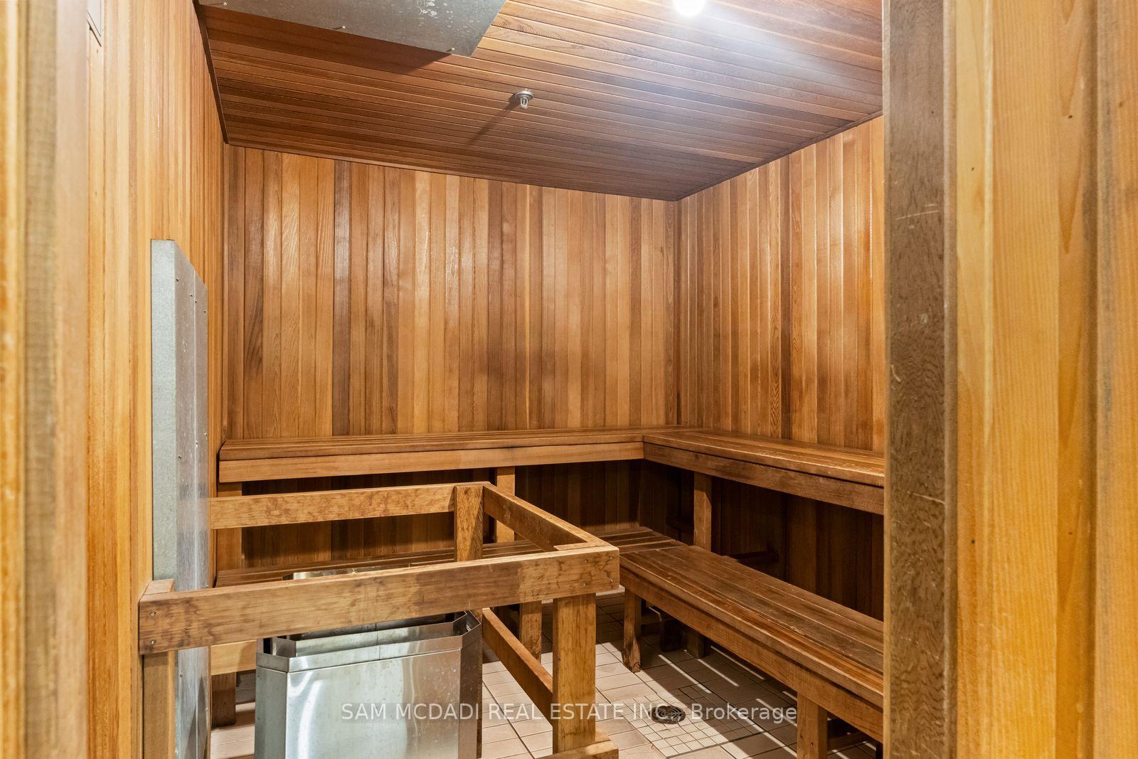 24 Hanover Road 2205