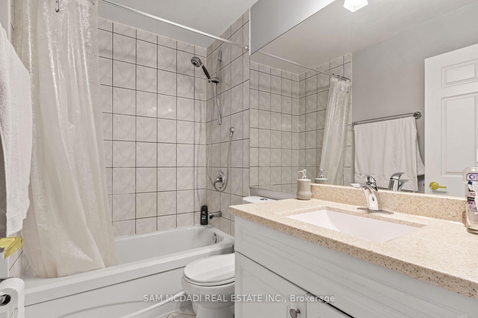 24 Hanover Road 2205