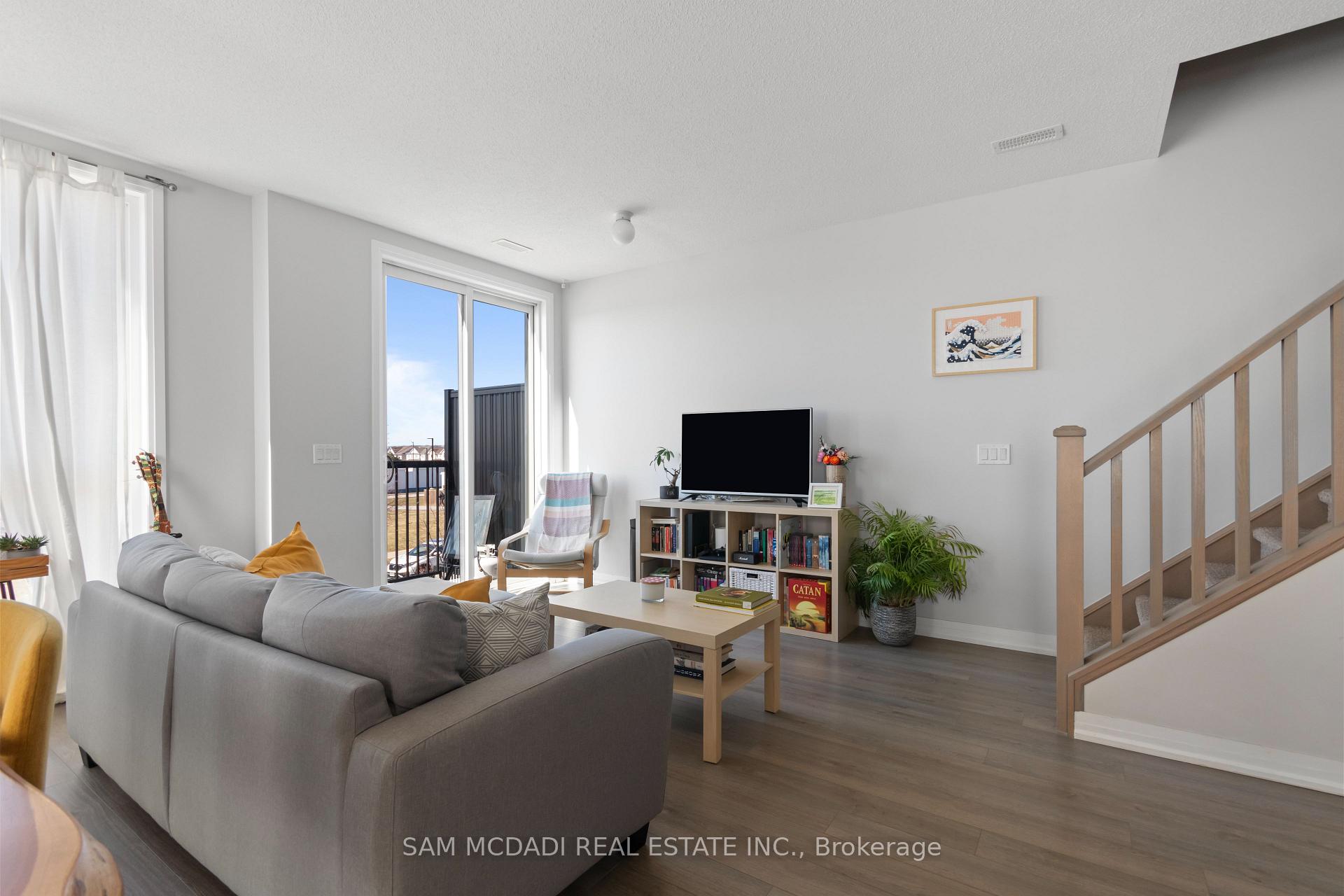 1208 Main Street E 201