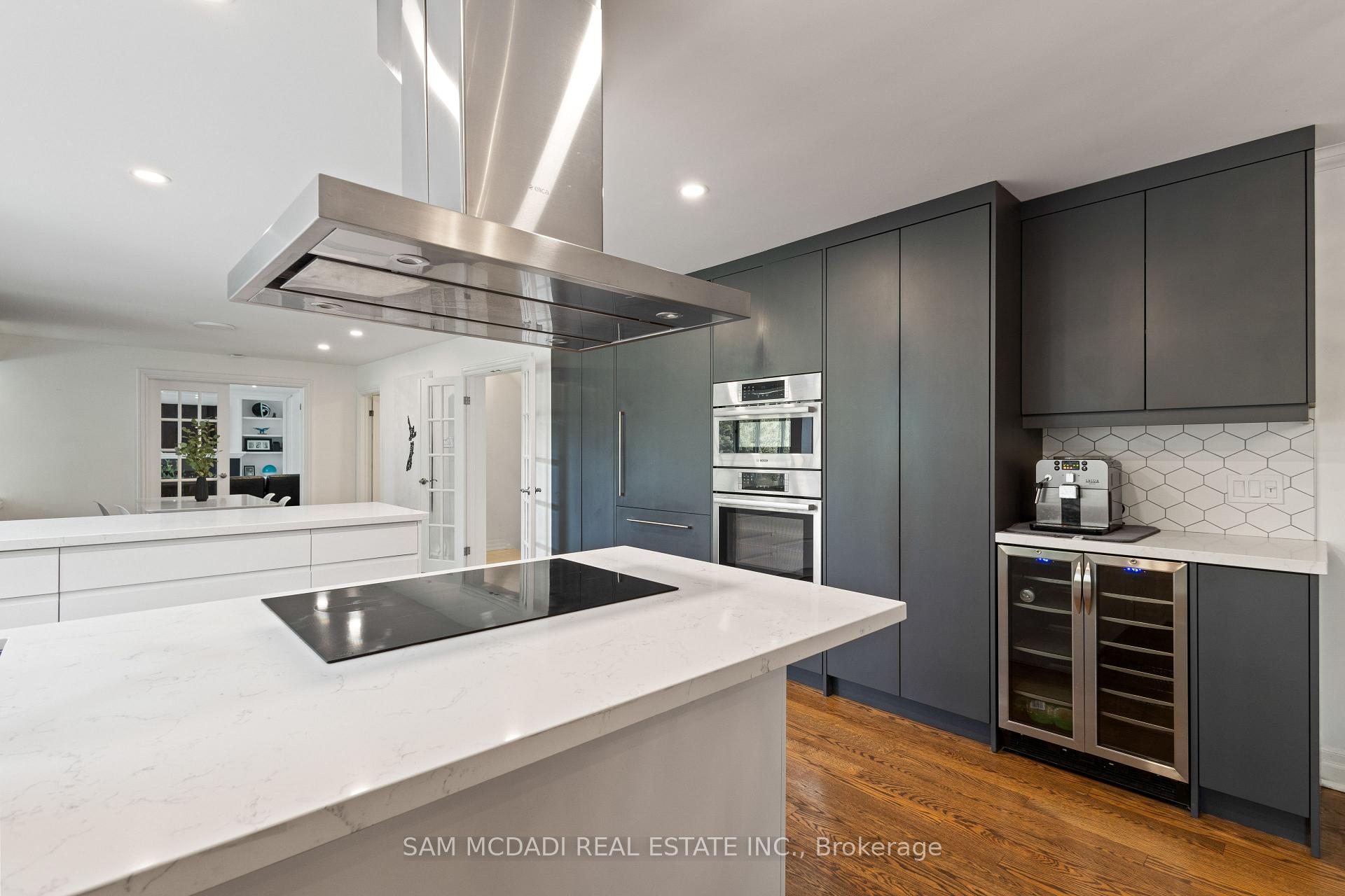 492 Country Club Crescent