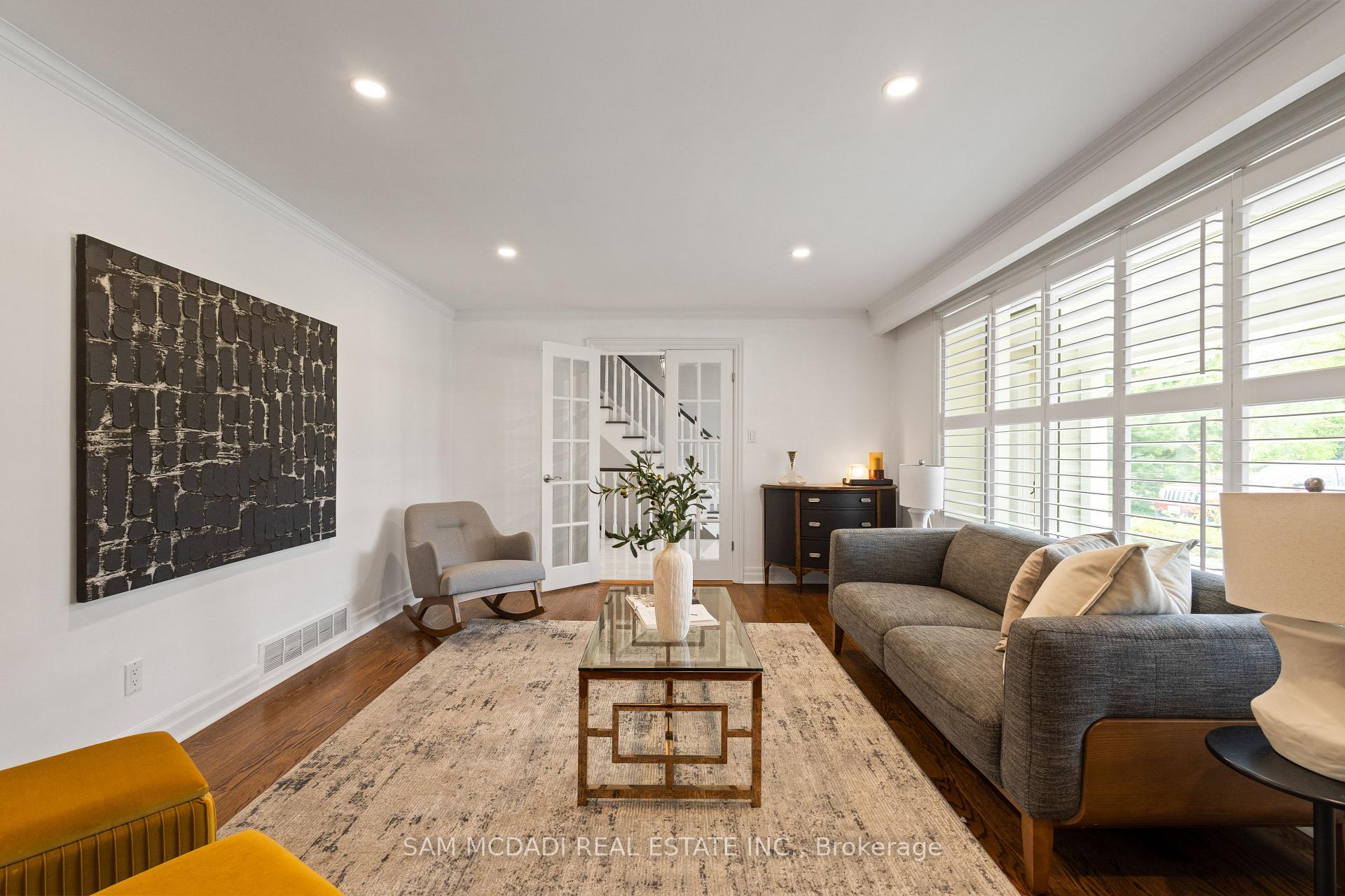 492 Country Club Crescent