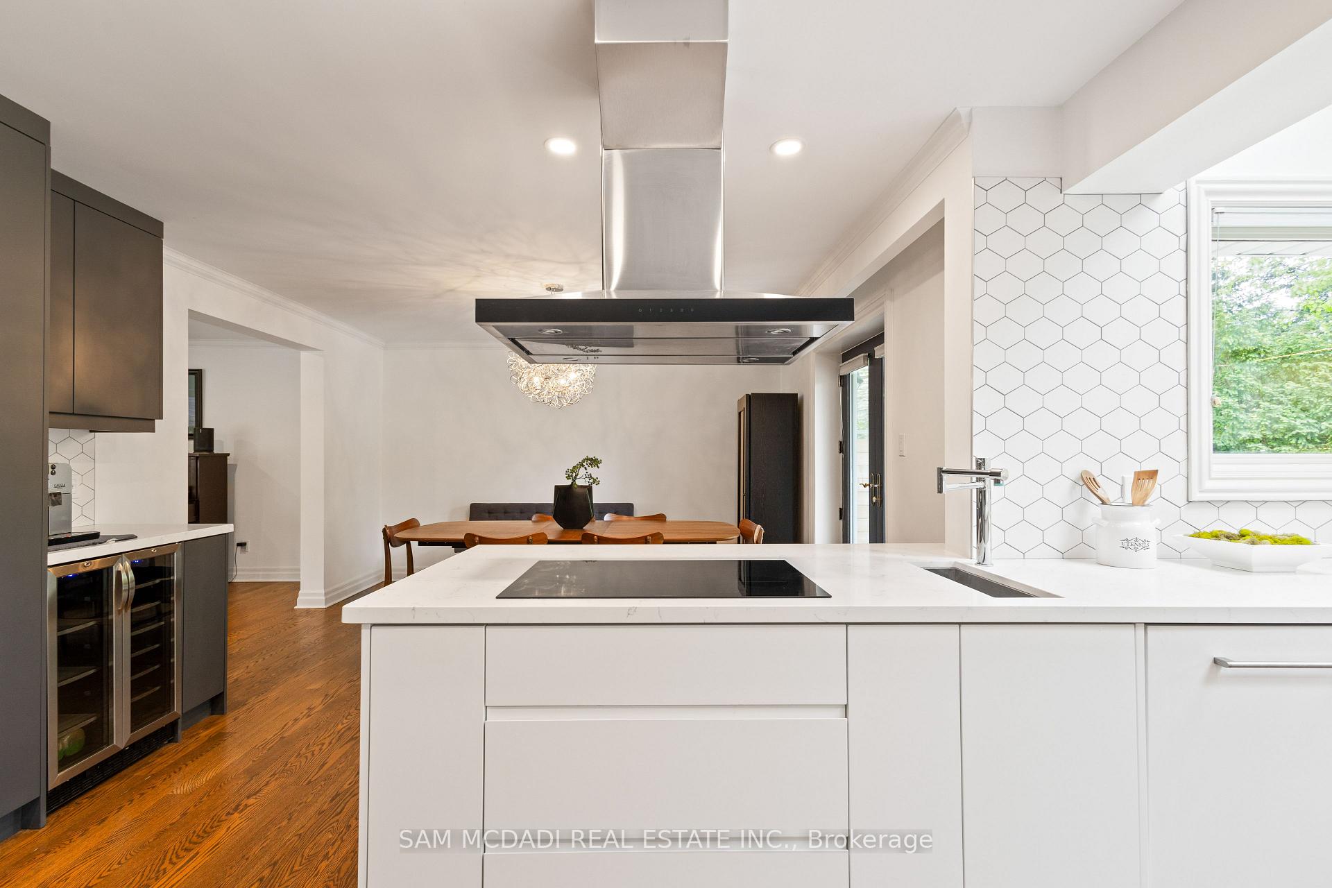 492 Country Club Crescent