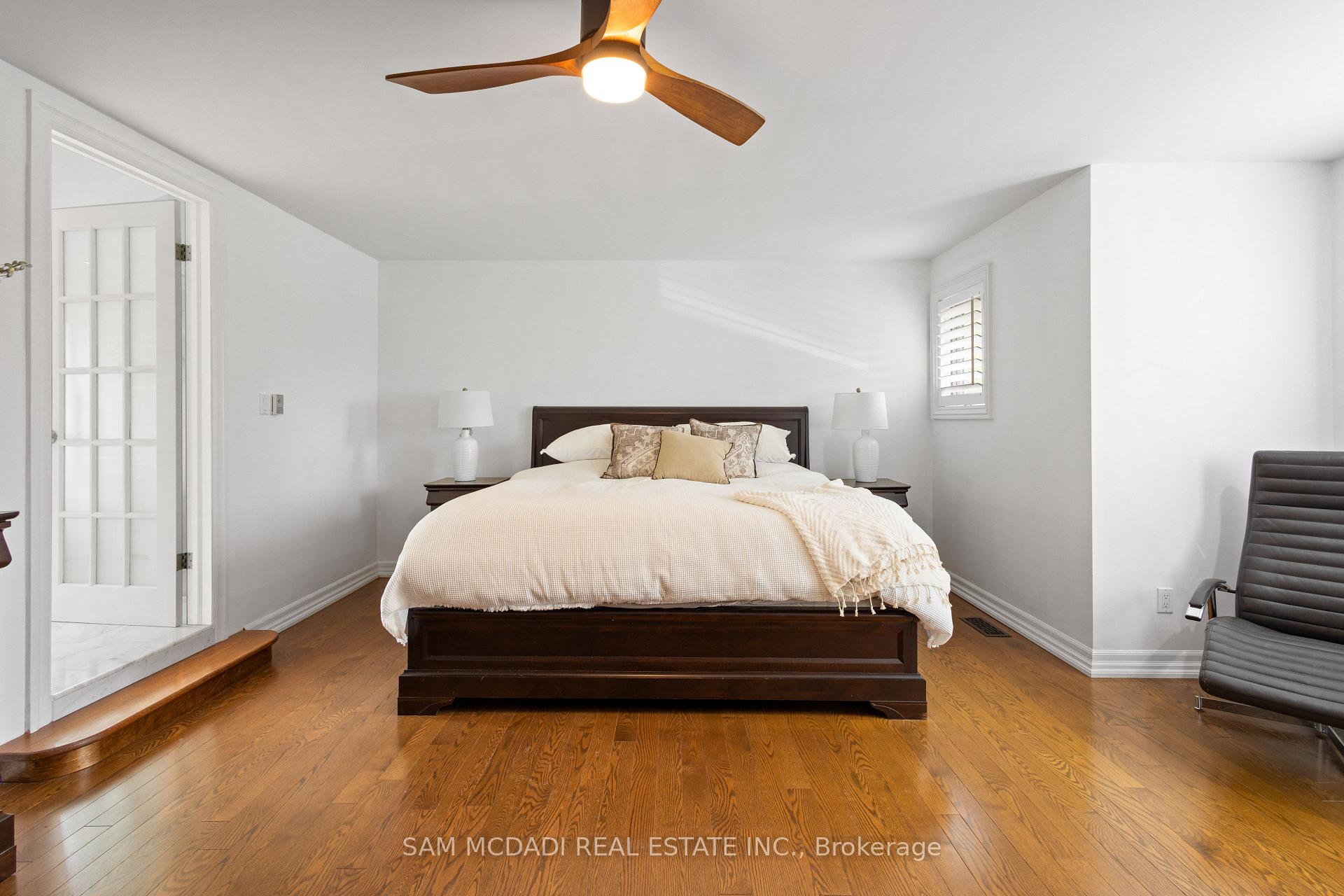 492 Country Club Crescent