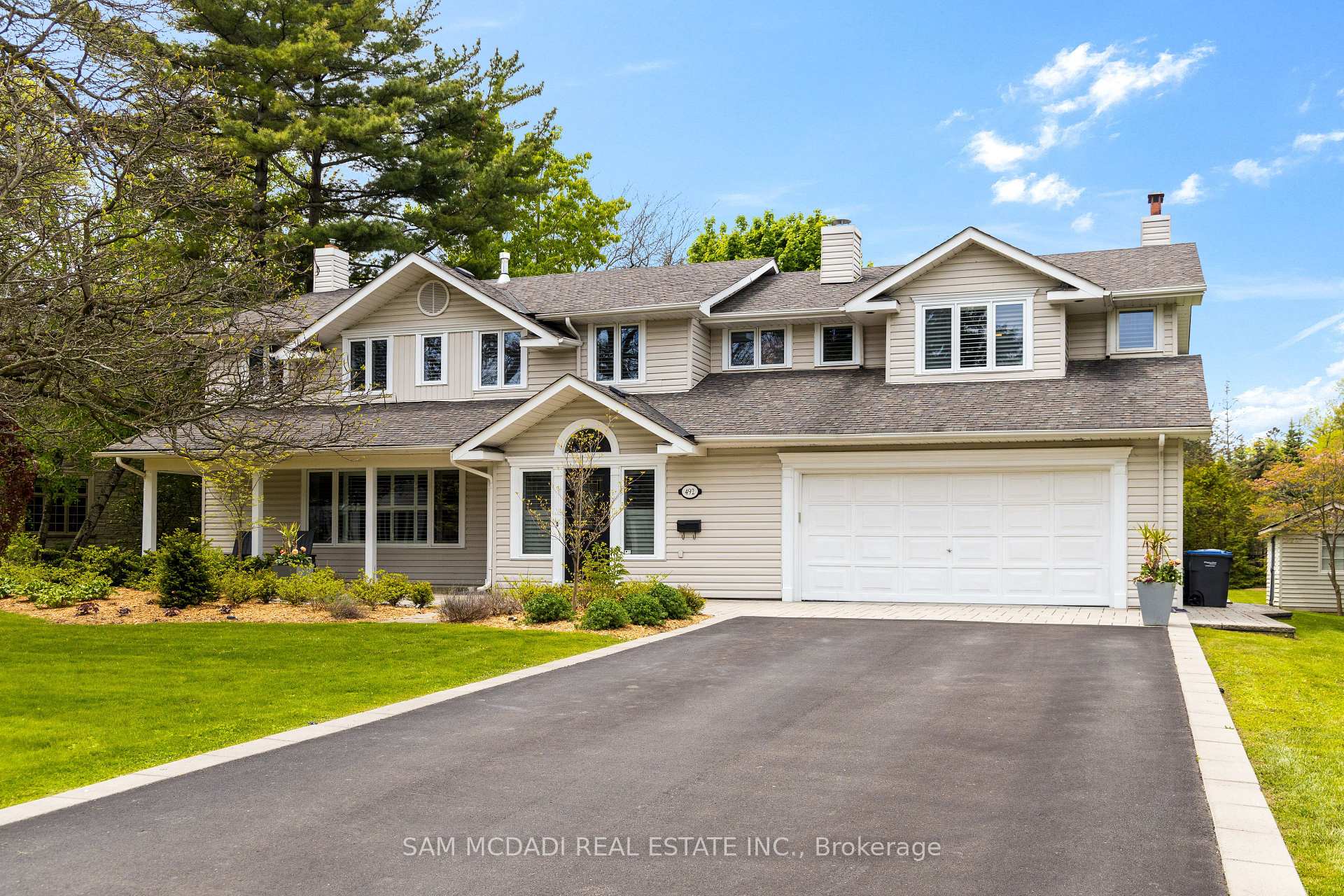 492 Country Club Crescent