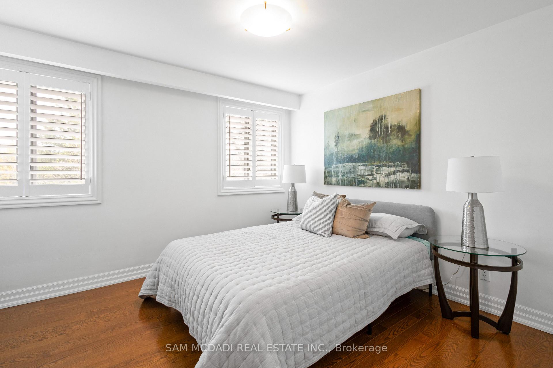 492 Country Club Crescent