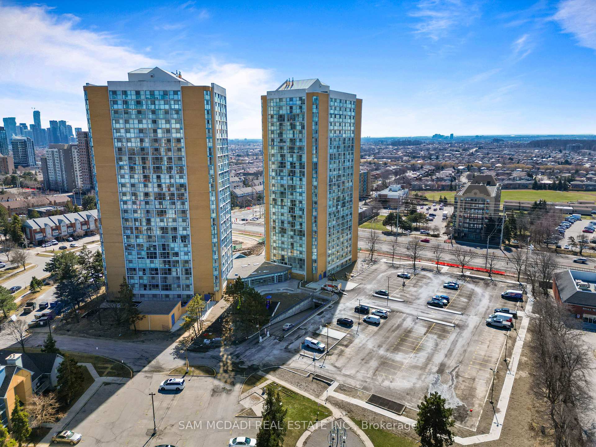 35 Trailwood Drive 1013