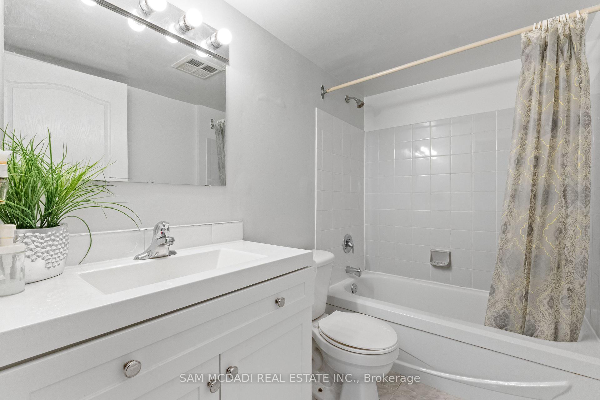 35 Trailwood Drive 1013