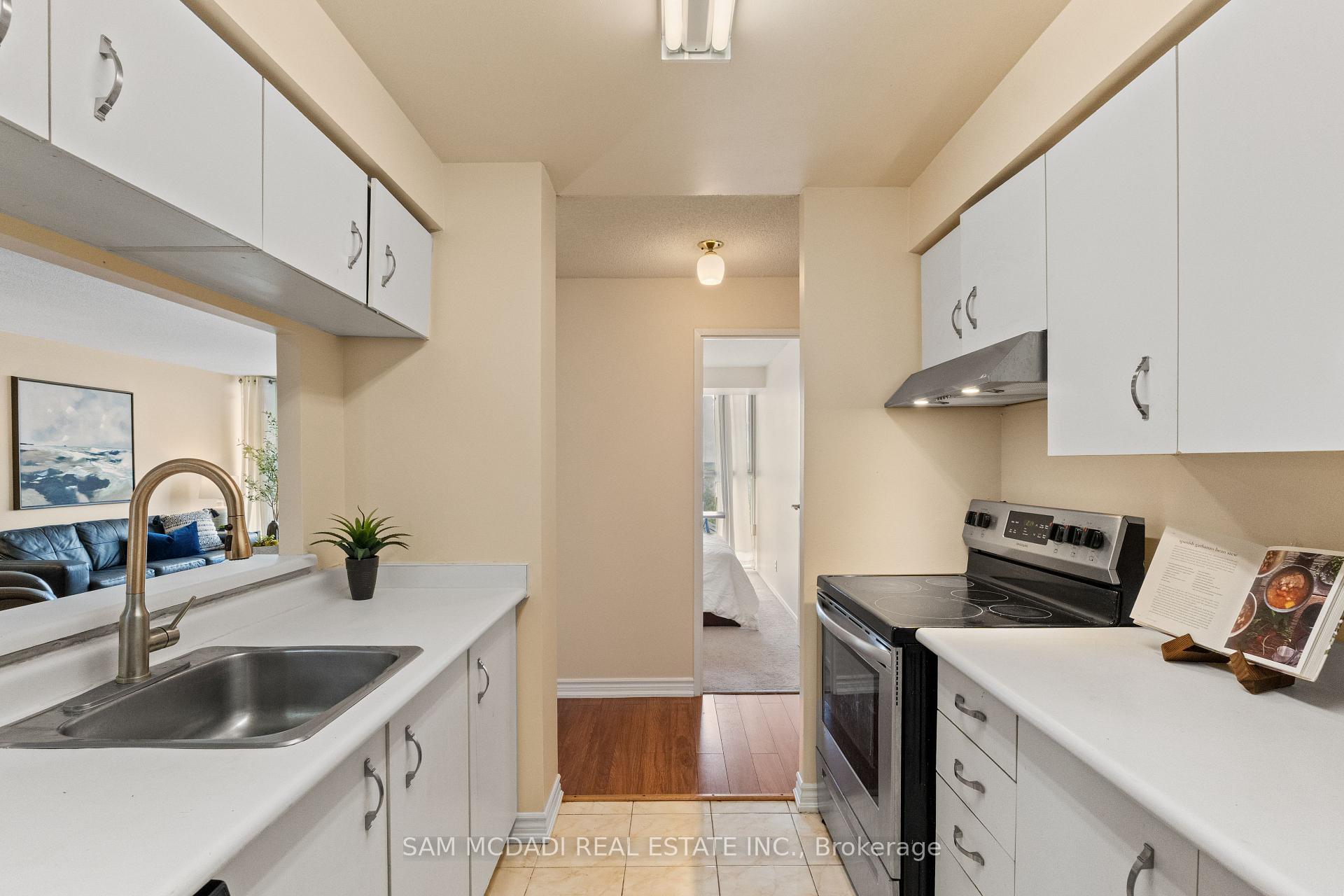 35 Trailwood Drive 1013