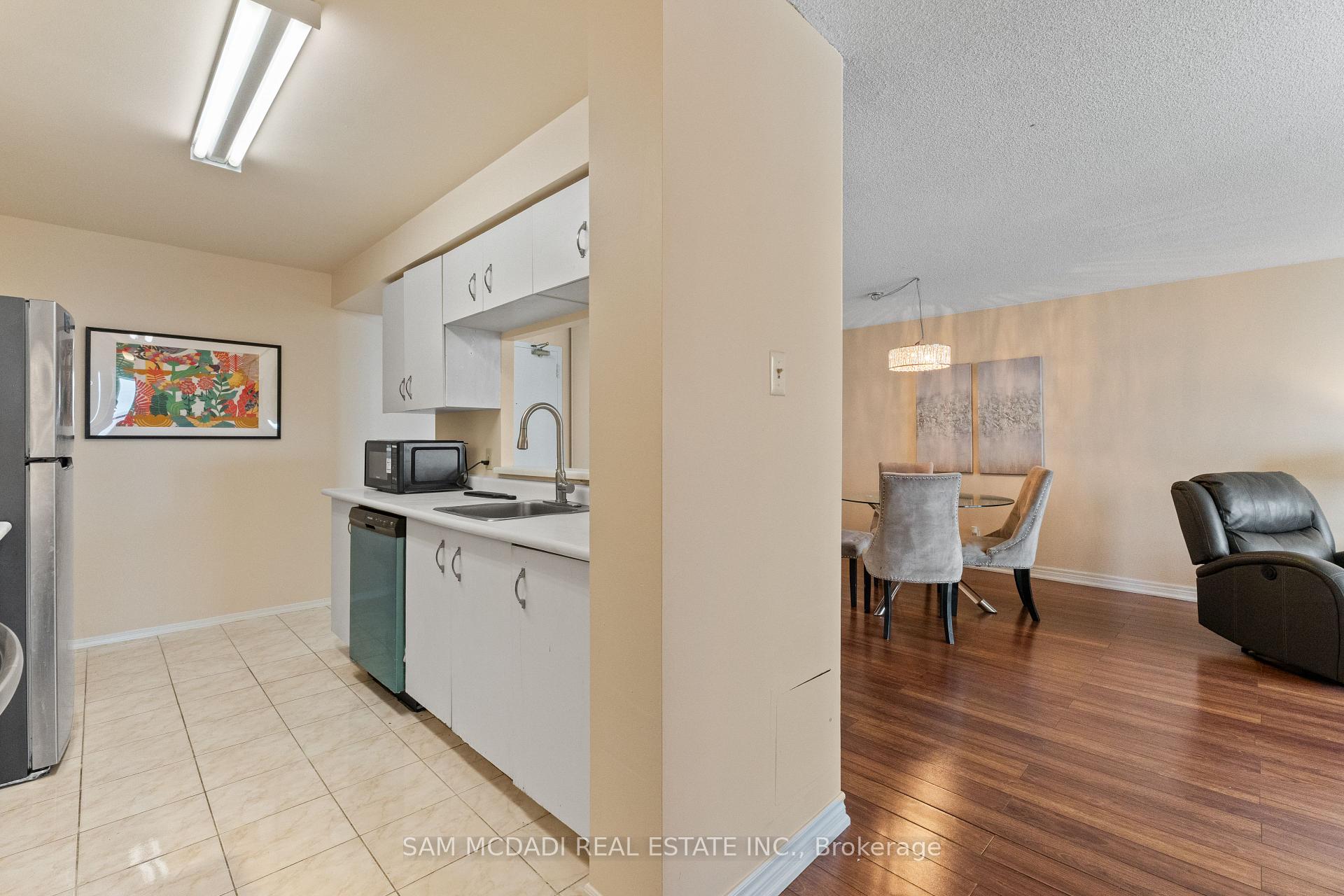 35 Trailwood Drive 1013