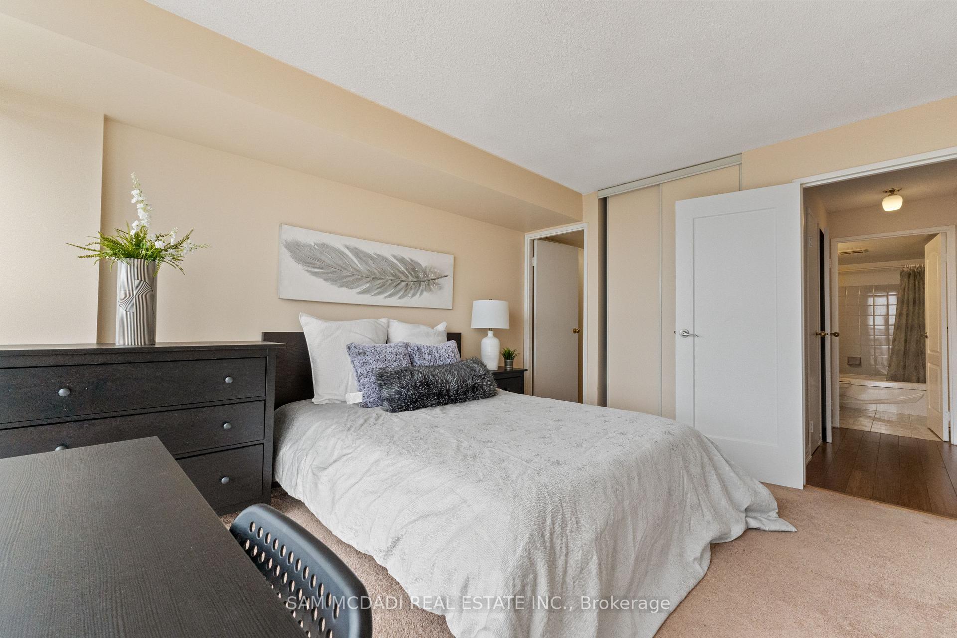 35 Trailwood Drive 1013