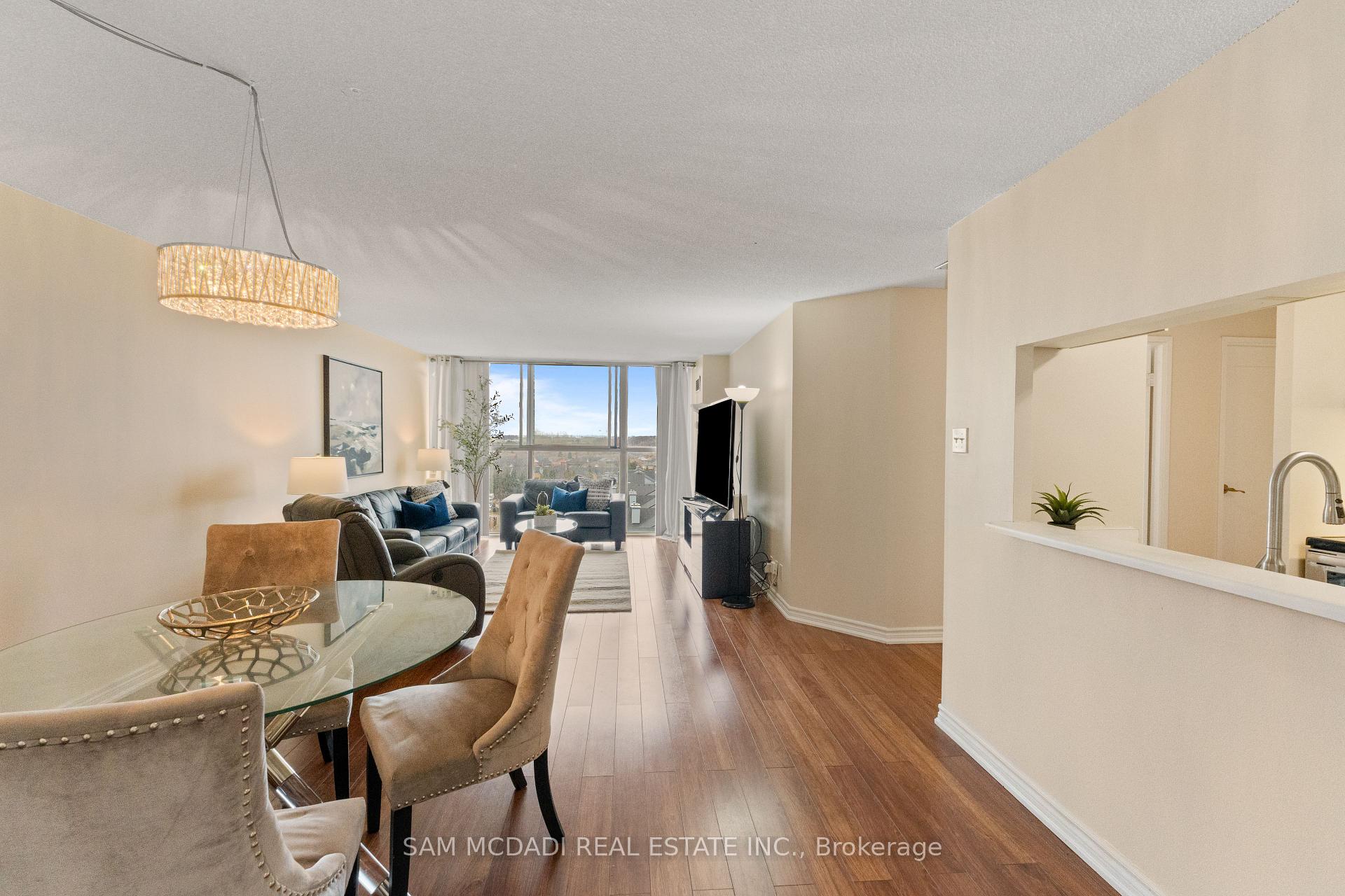 35 Trailwood Drive 1013