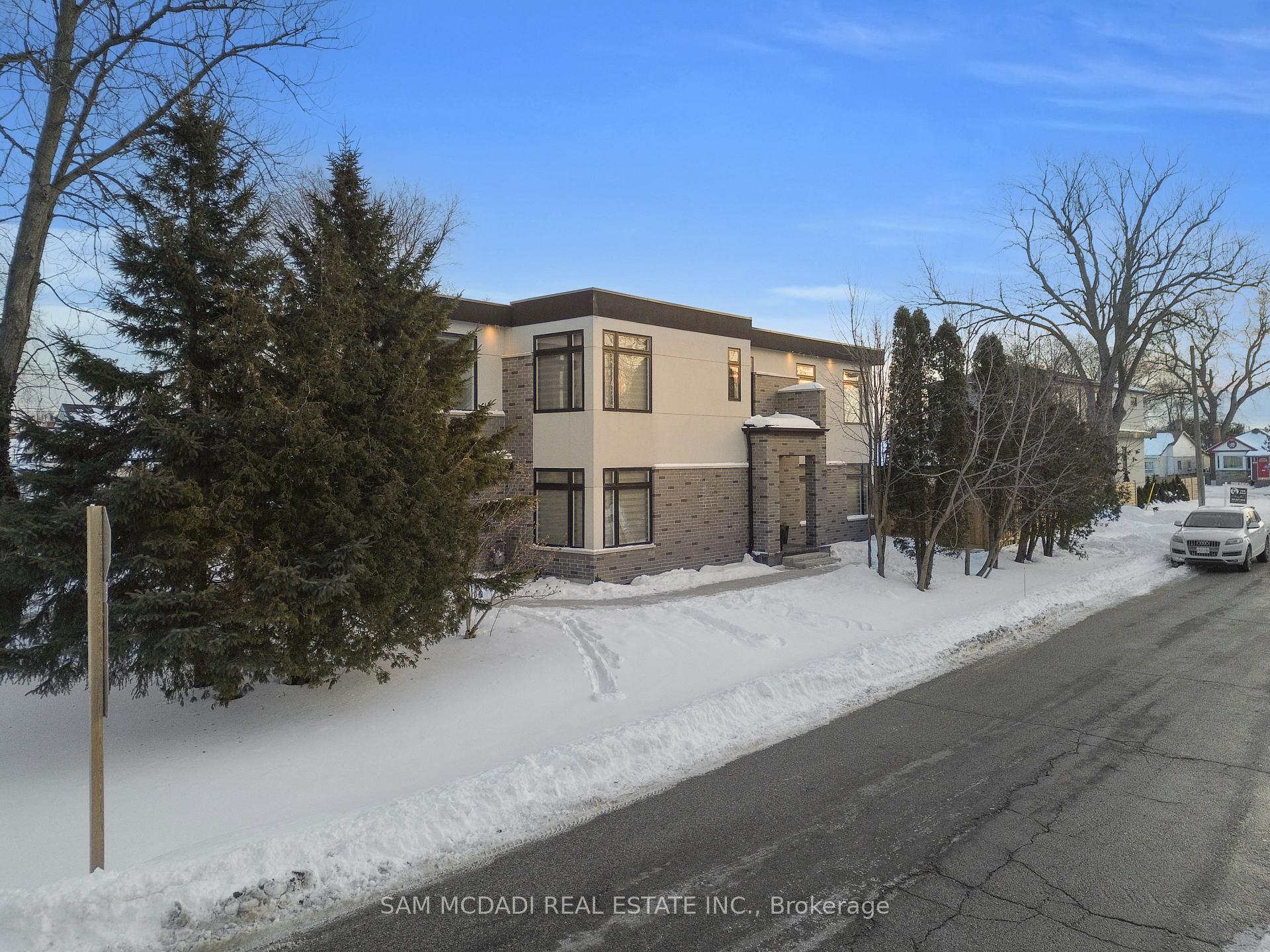 1050 Edgeleigh Avenue