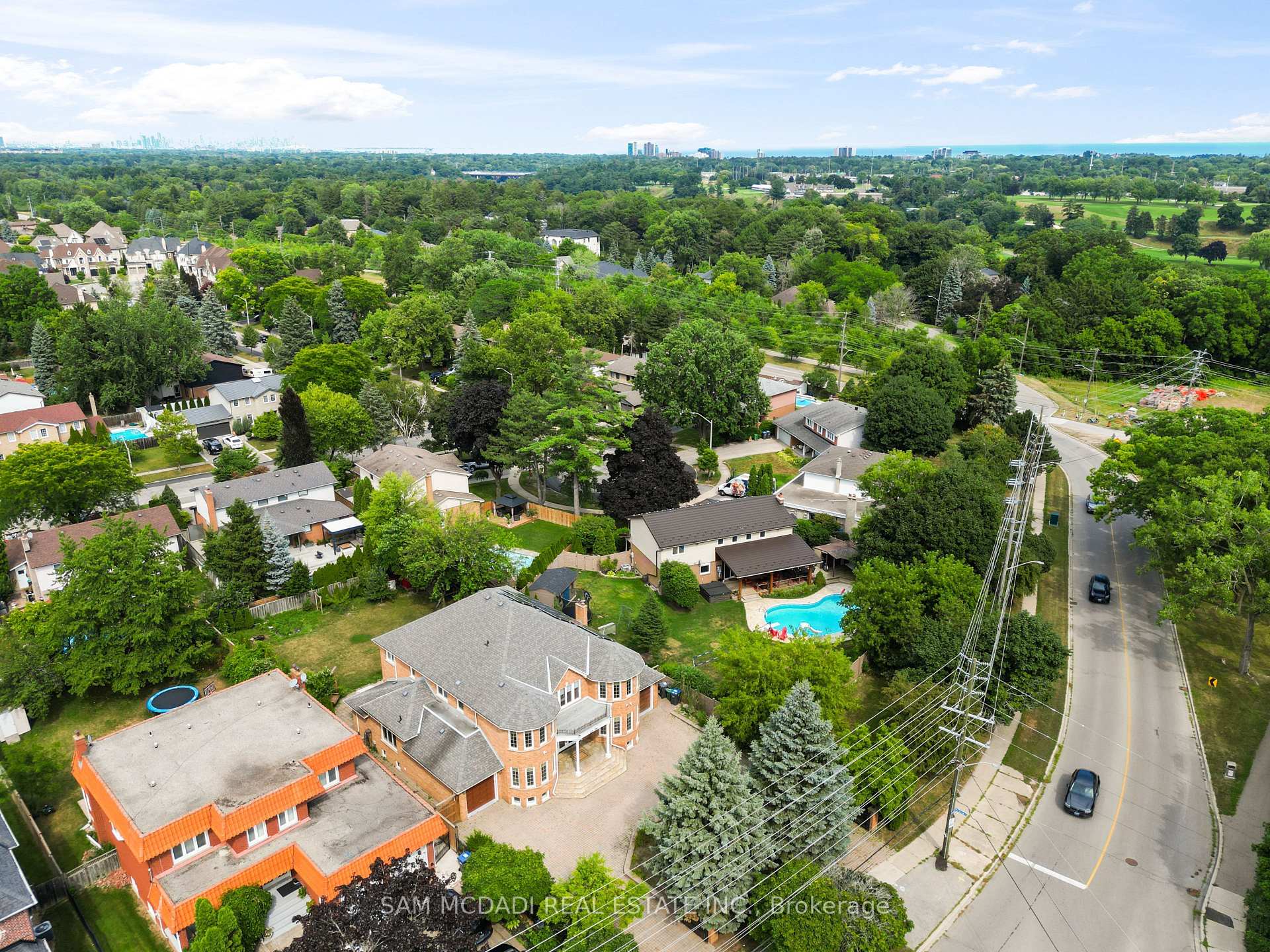 2339 Glengarry Road