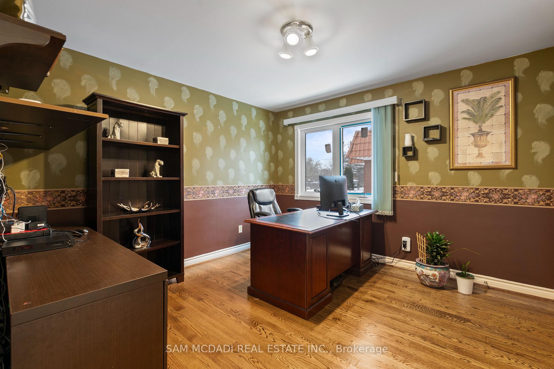 2339 Glengarry Road