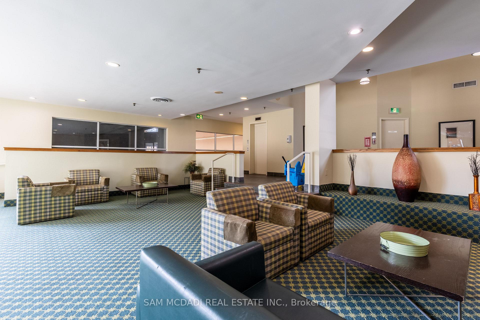 2177 Burnhamthorpe Road W 708