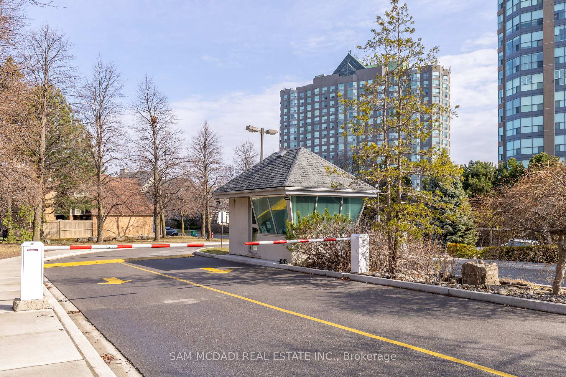 2177 Burnhamthorpe Road W 708