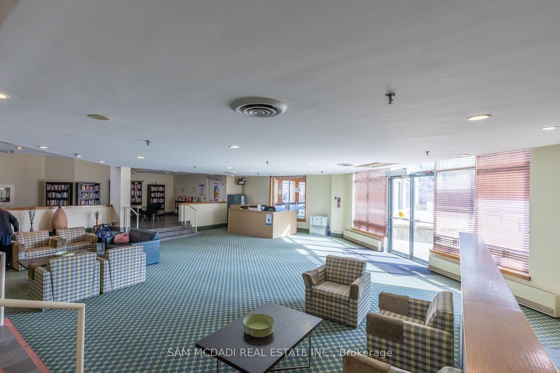 2177 Burnhamthorpe Road W 708